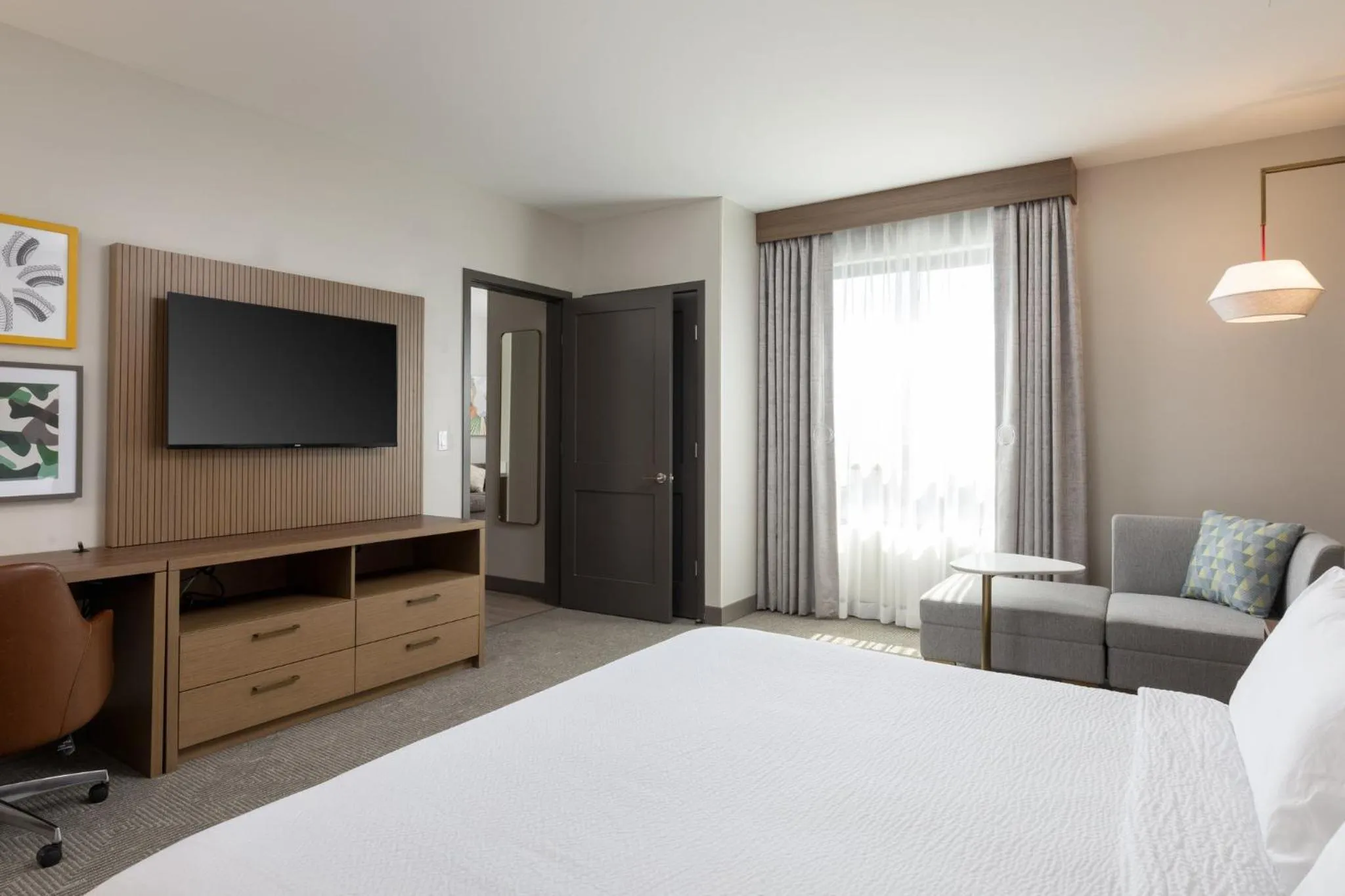 Photo of the whole room, Bed in Holiday Inn & Suites Monterey Park – Los Angeles by IHG