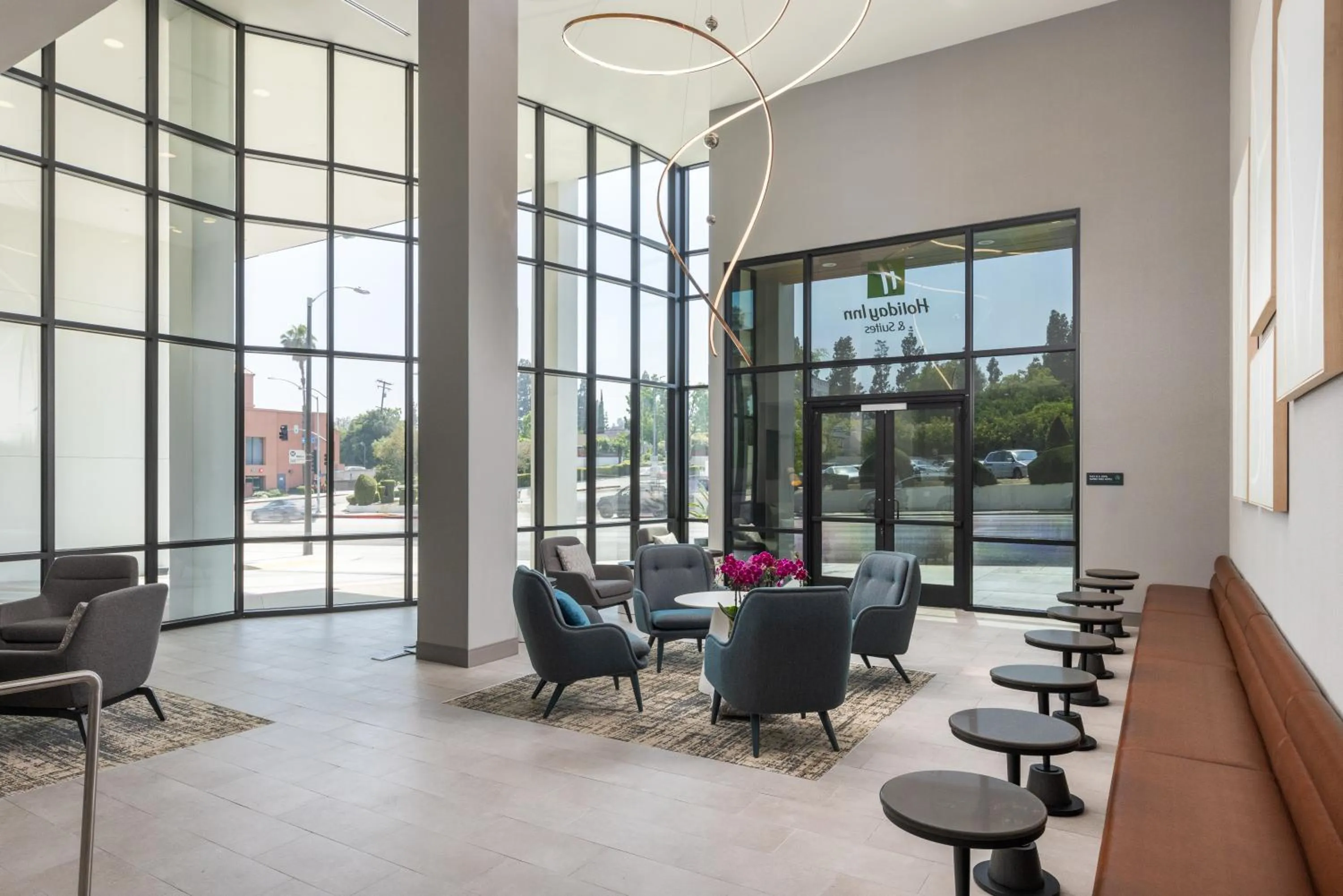 Lobby or reception in Holiday Inn & Suites Monterey Park – Los Angeles by IHG