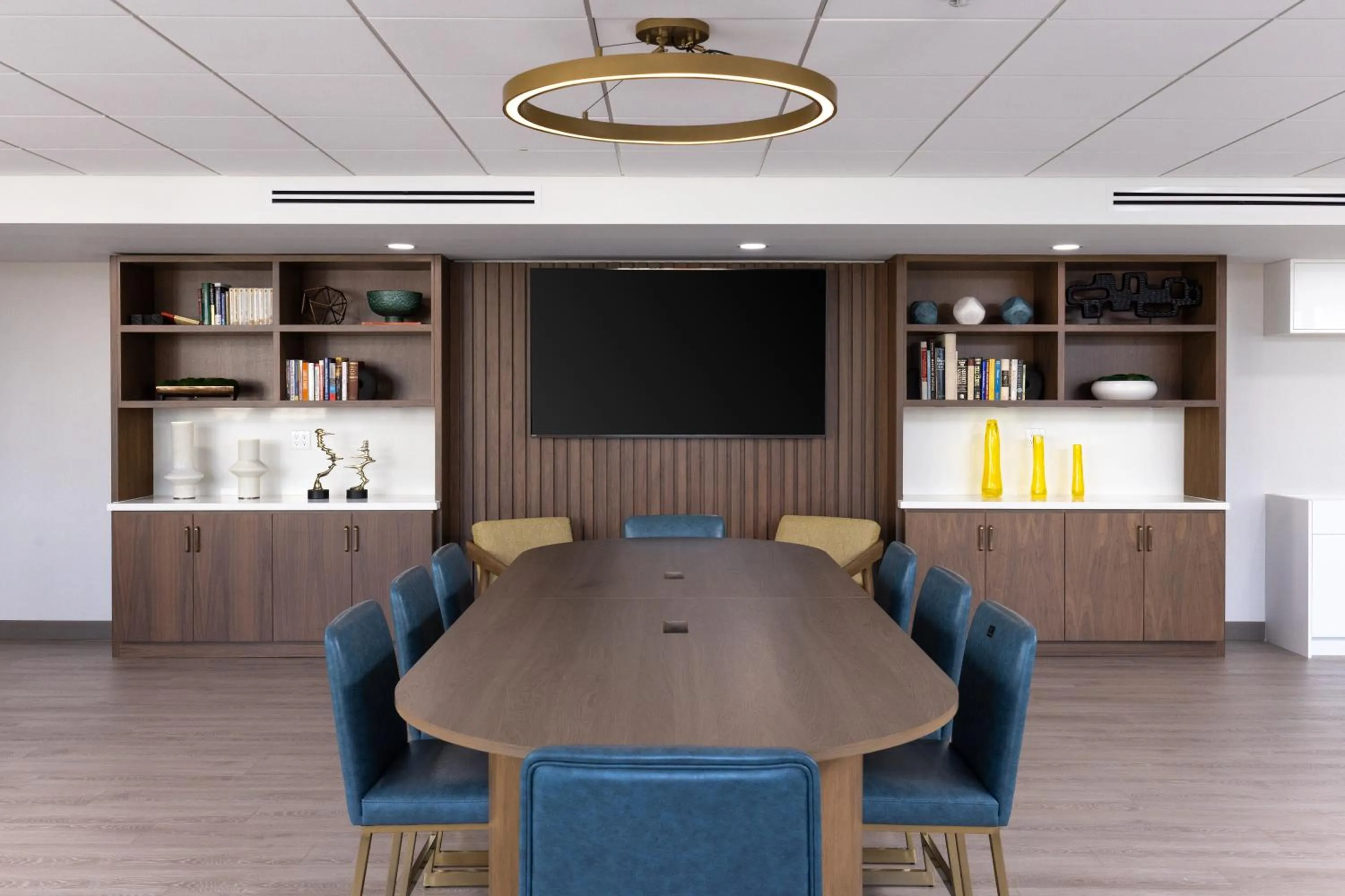 Lobby or reception in Holiday Inn & Suites Monterey Park – Los Angeles by IHG