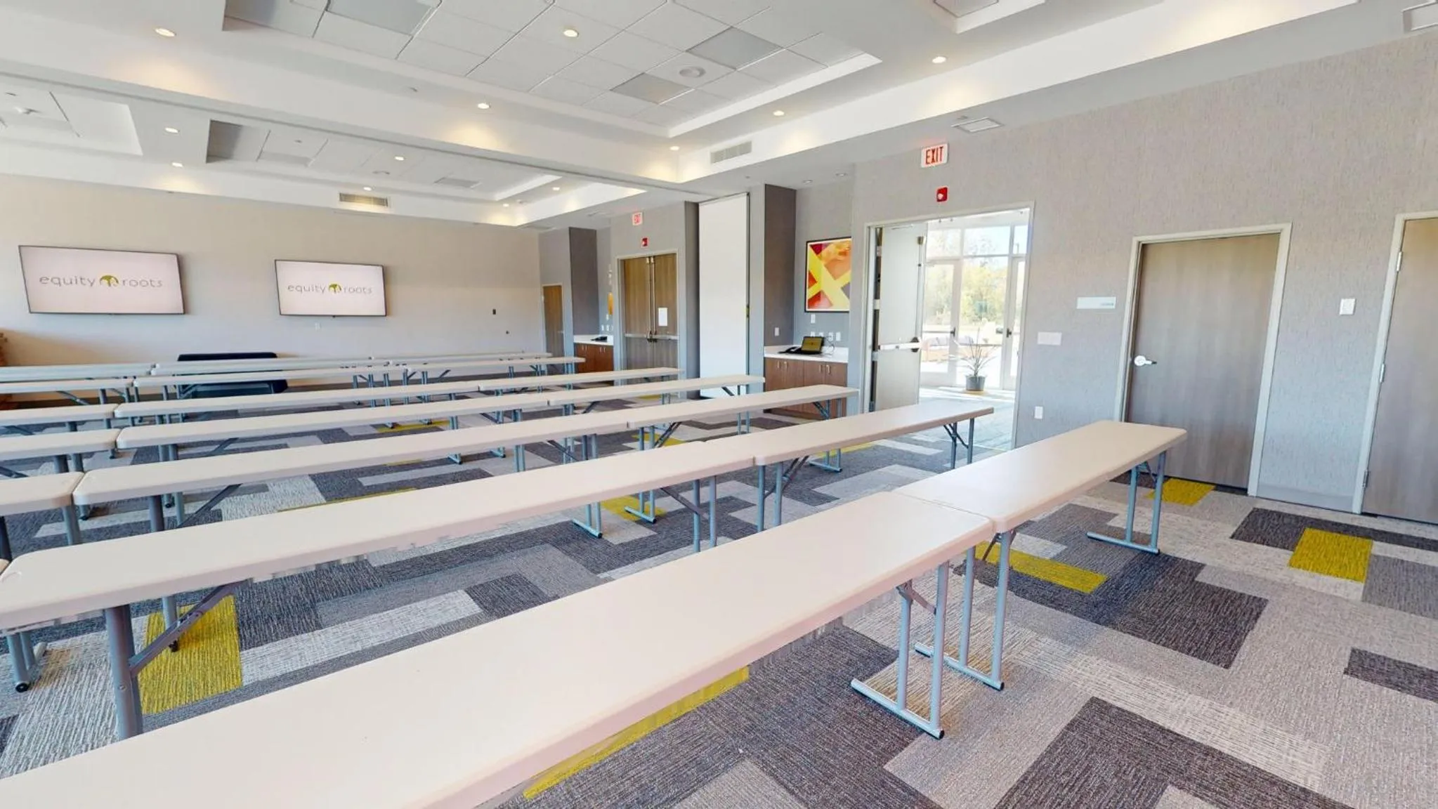 Meeting/conference room in Holiday Inn Express & Suites Chicago Schaumburg by IHG