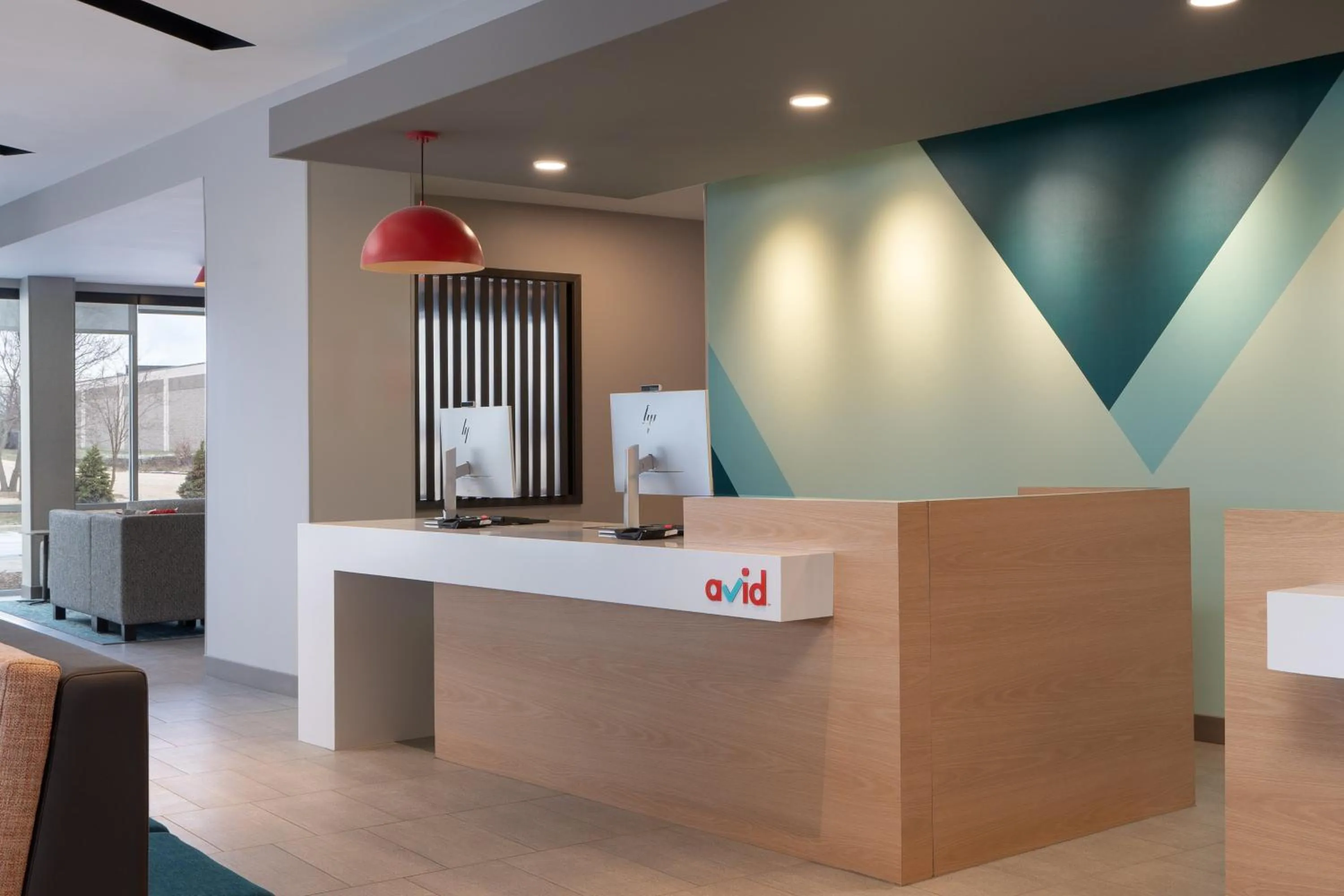 Property building in avid hotel Oak Creek by IHG