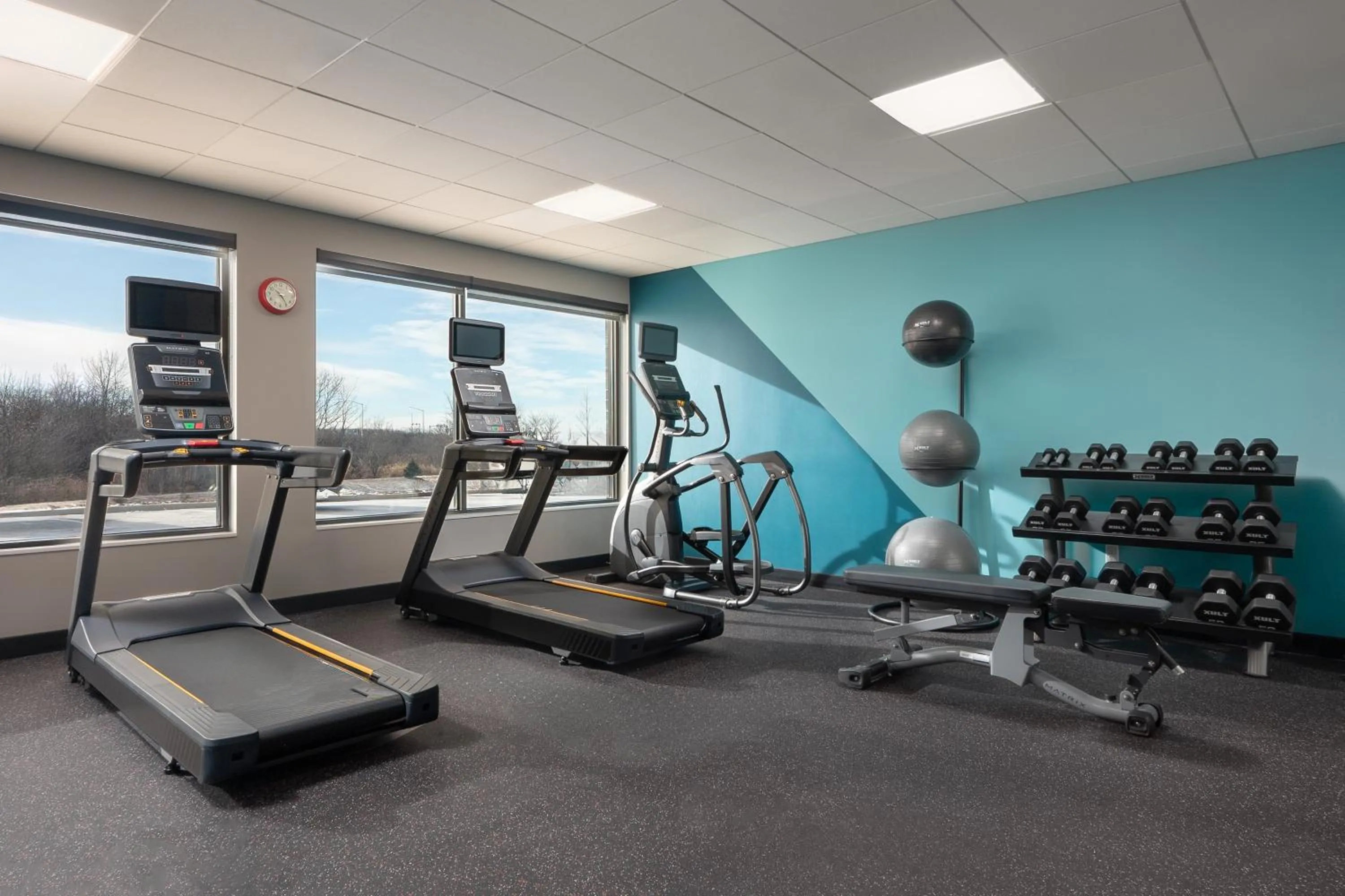 Fitness centre/facilities in avid hotel Oak Creek by IHG