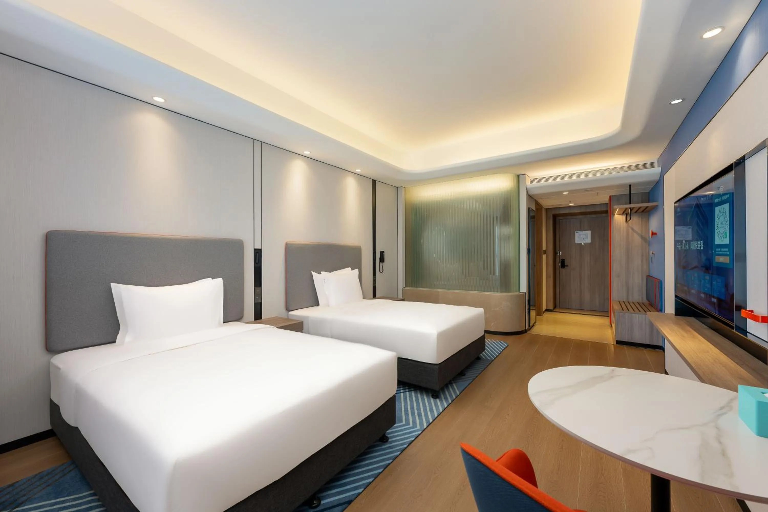 Photo of the whole room, Bed in Holiday Inn Express Beijing Conference Center by IHG