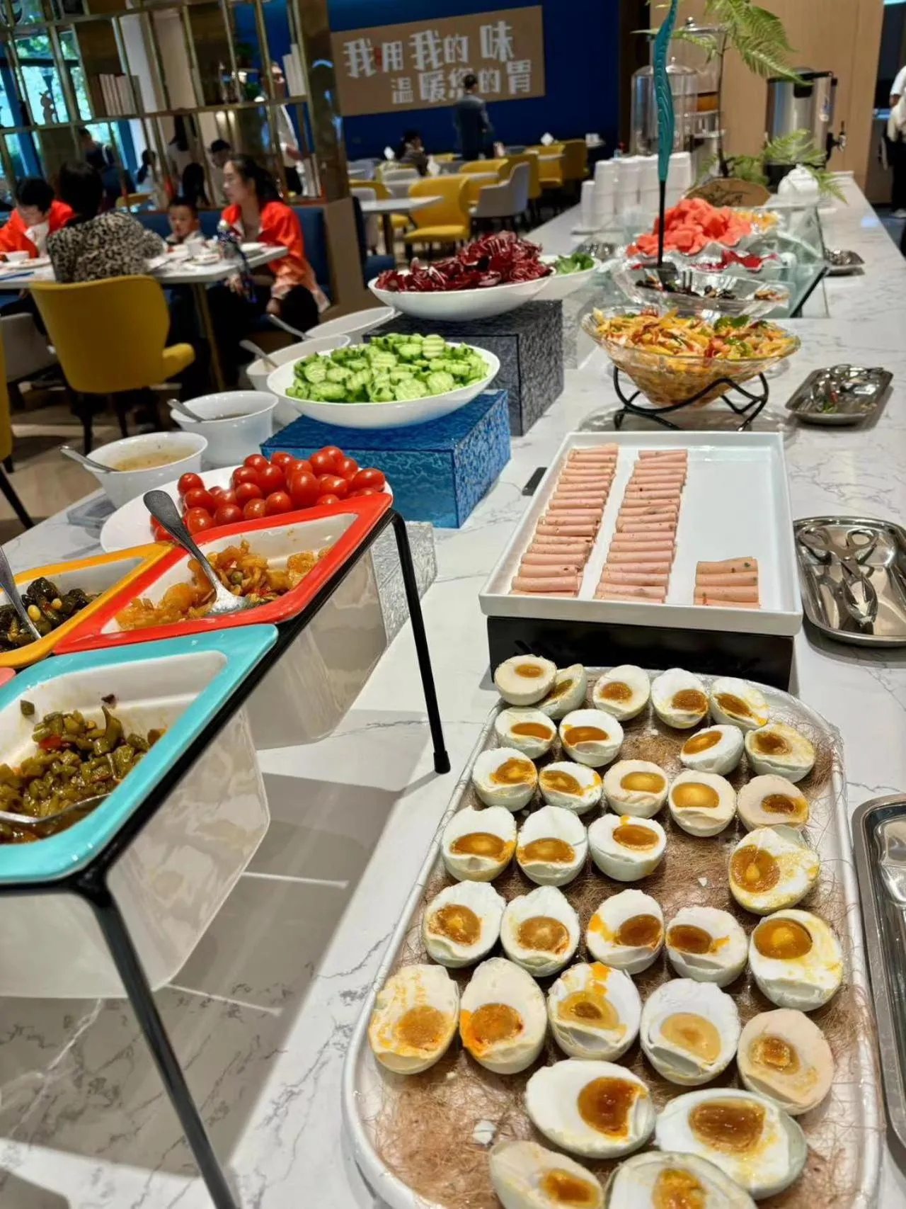 Restaurant/places to eat in Holiday Inn Express Beijing Conference Center by IHG