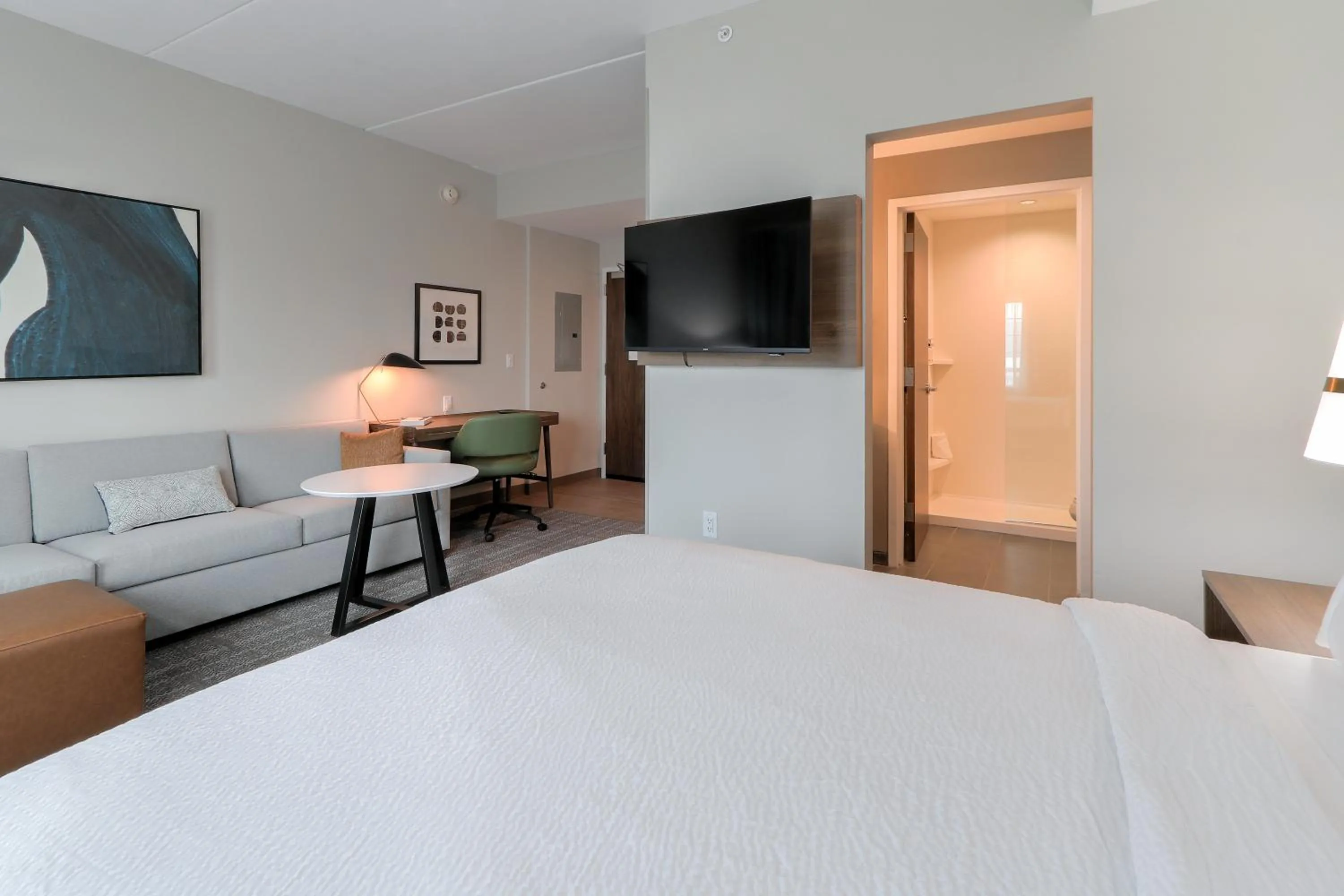 Bed in Staybridge Suites Pigeon Forge - Smoky Mtns by IHG