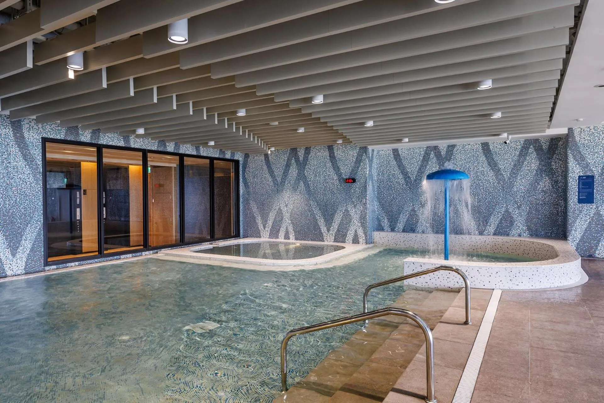 Swimming pool in voco Chiayi by IHG