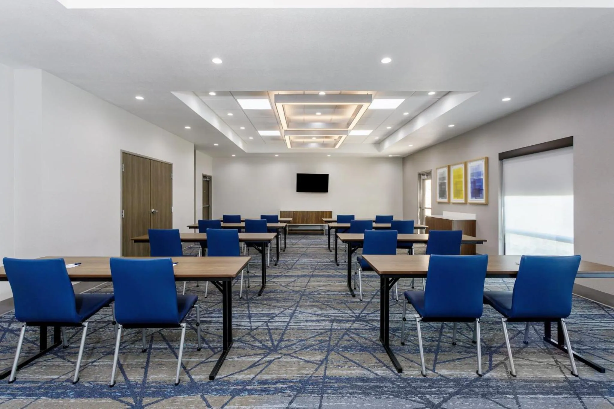 Meeting/conference room in Holiday Inn Express & Suites Macclenny by IHG