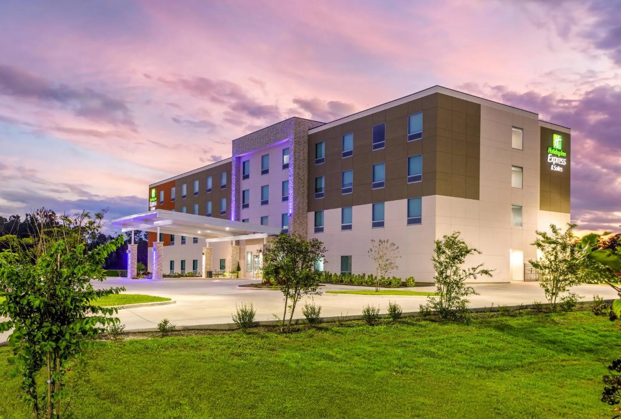 Property building in Holiday Inn Express & Suites Macclenny by IHG