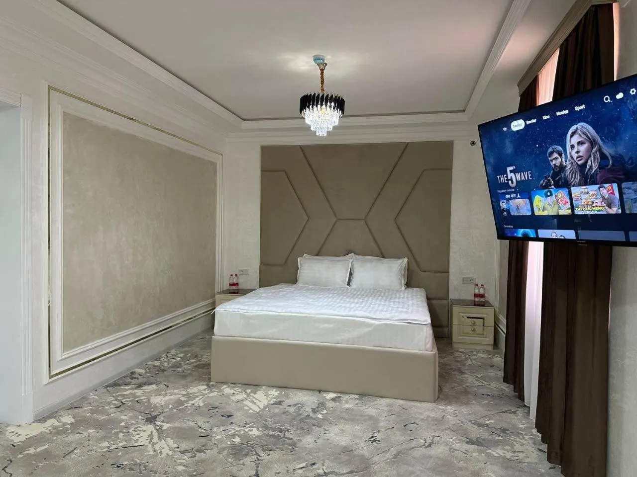 Bed in Ko'k Saroy Plaza Hotel