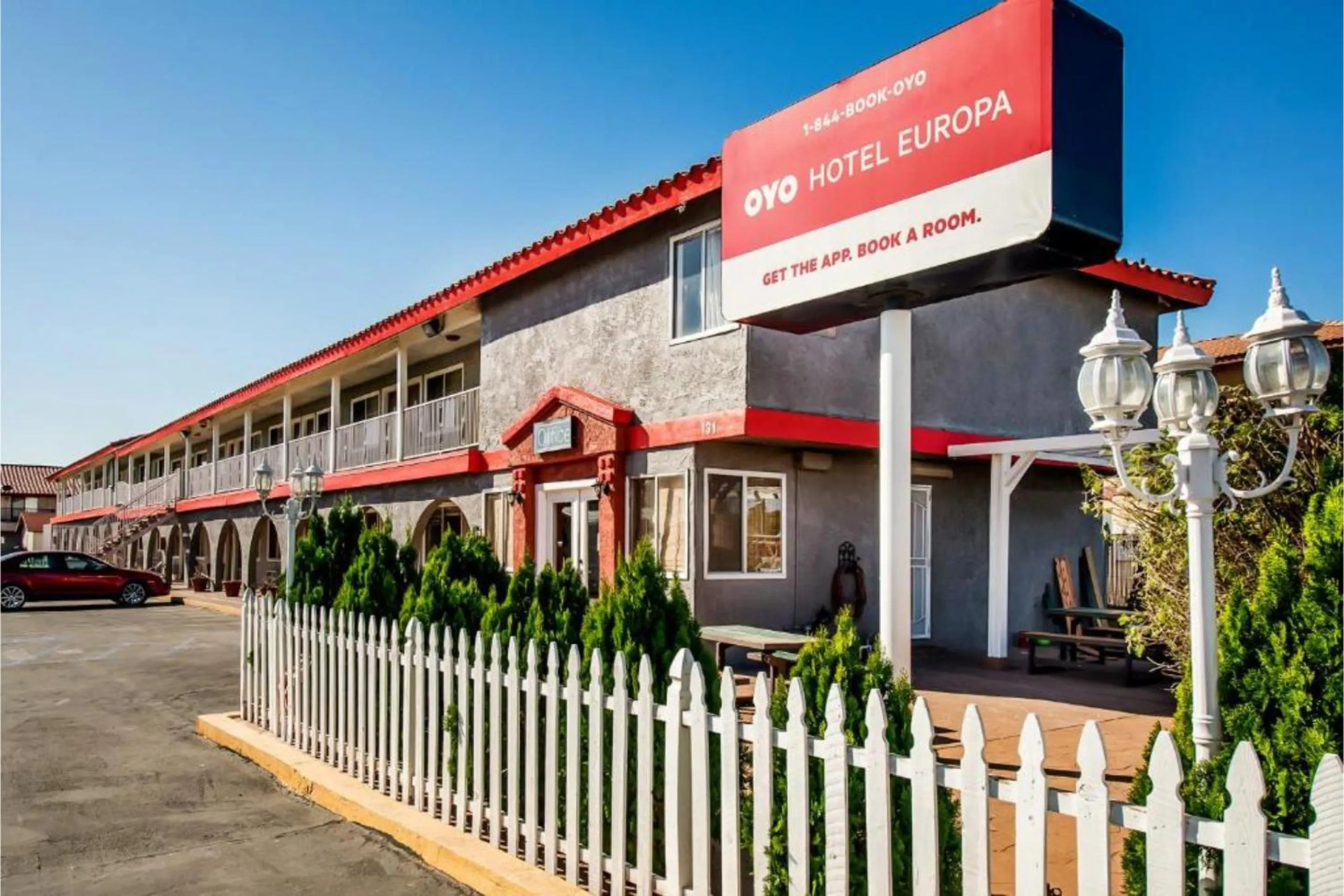 Facade/entrance in Hotel Europa Ridgecrest