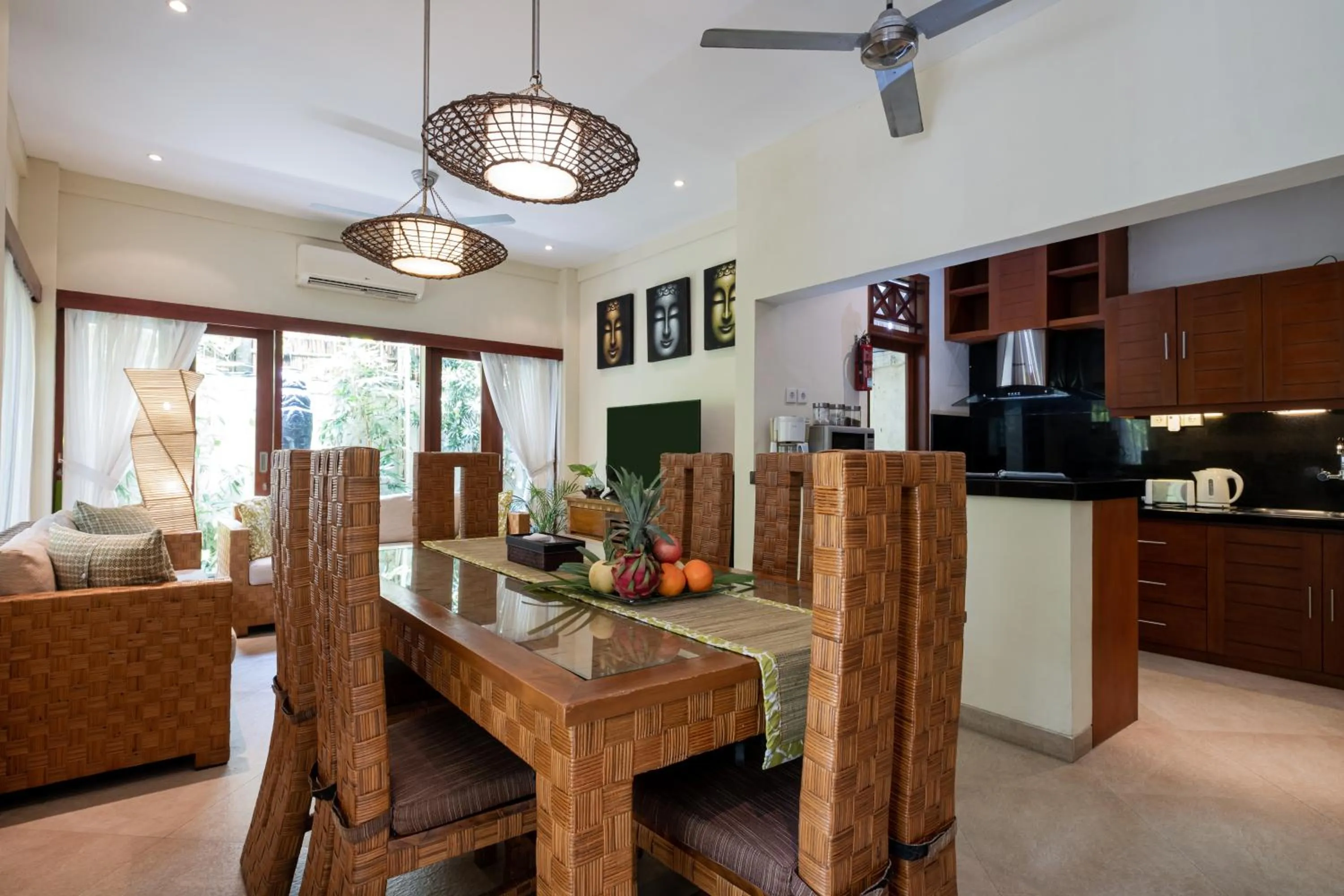 Dining area in Villa Seriska Seminyak