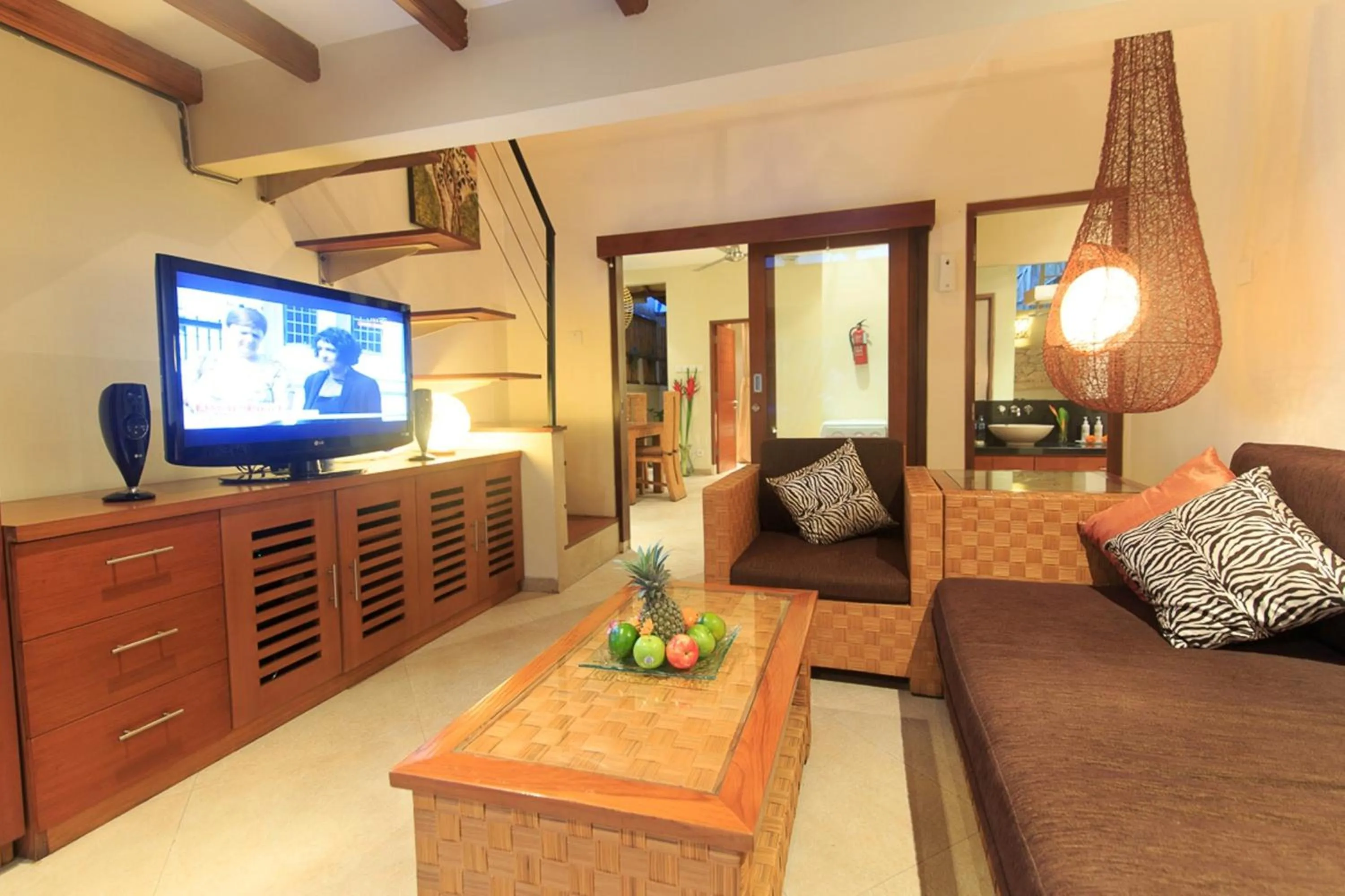Communal lounge/ TV room in Villa Seriska Seminyak
