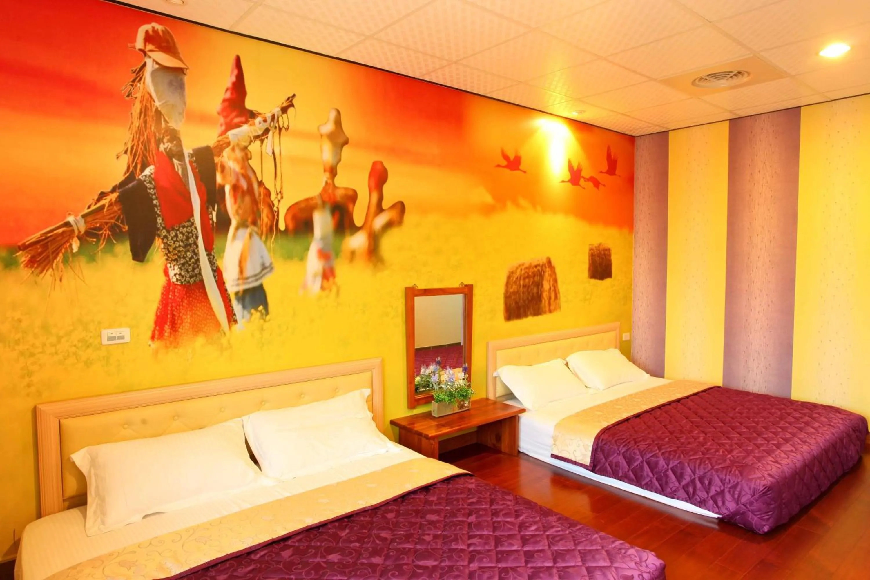 Photo of the whole room, Bed in Family Pottery