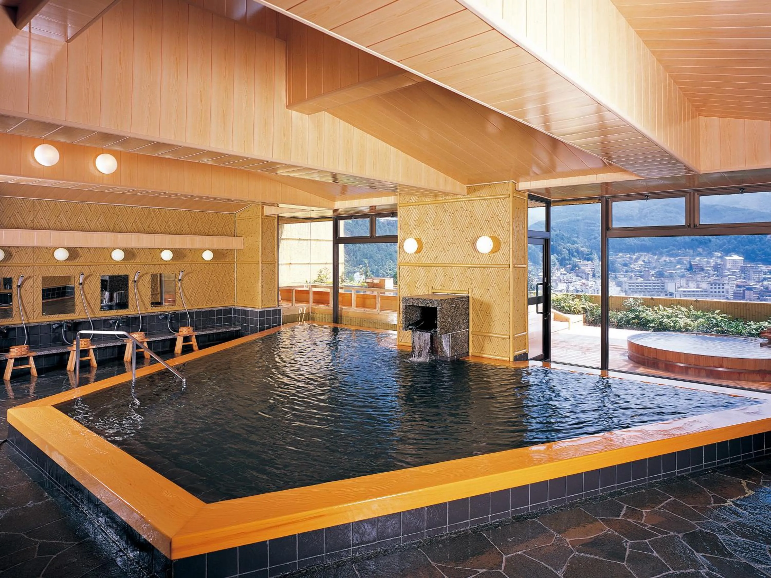 Hot Spring Bath in Hotel Kusakabe Armeria