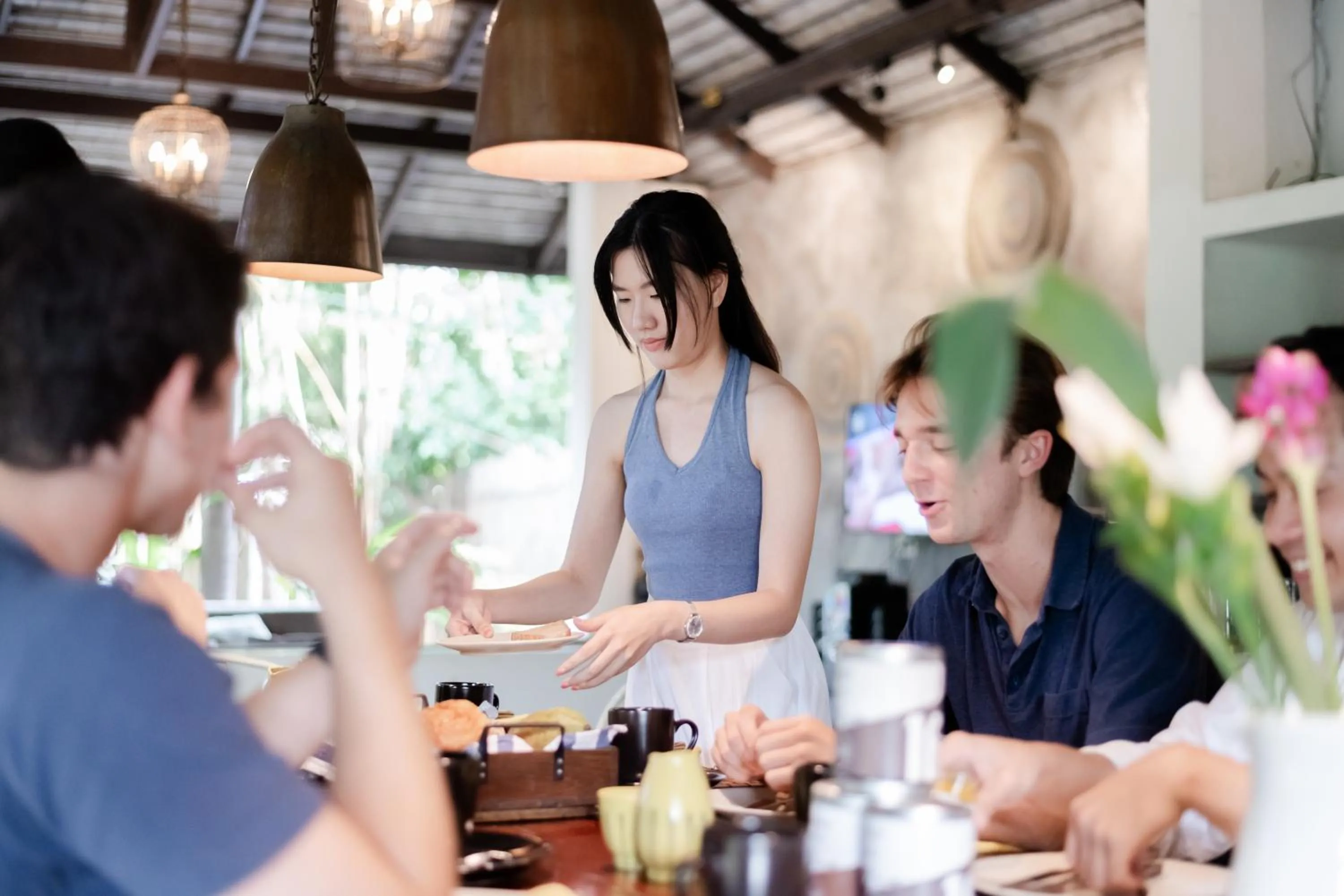 Restaurant/places to eat in Tolani Southgate Villa Chiang Mai