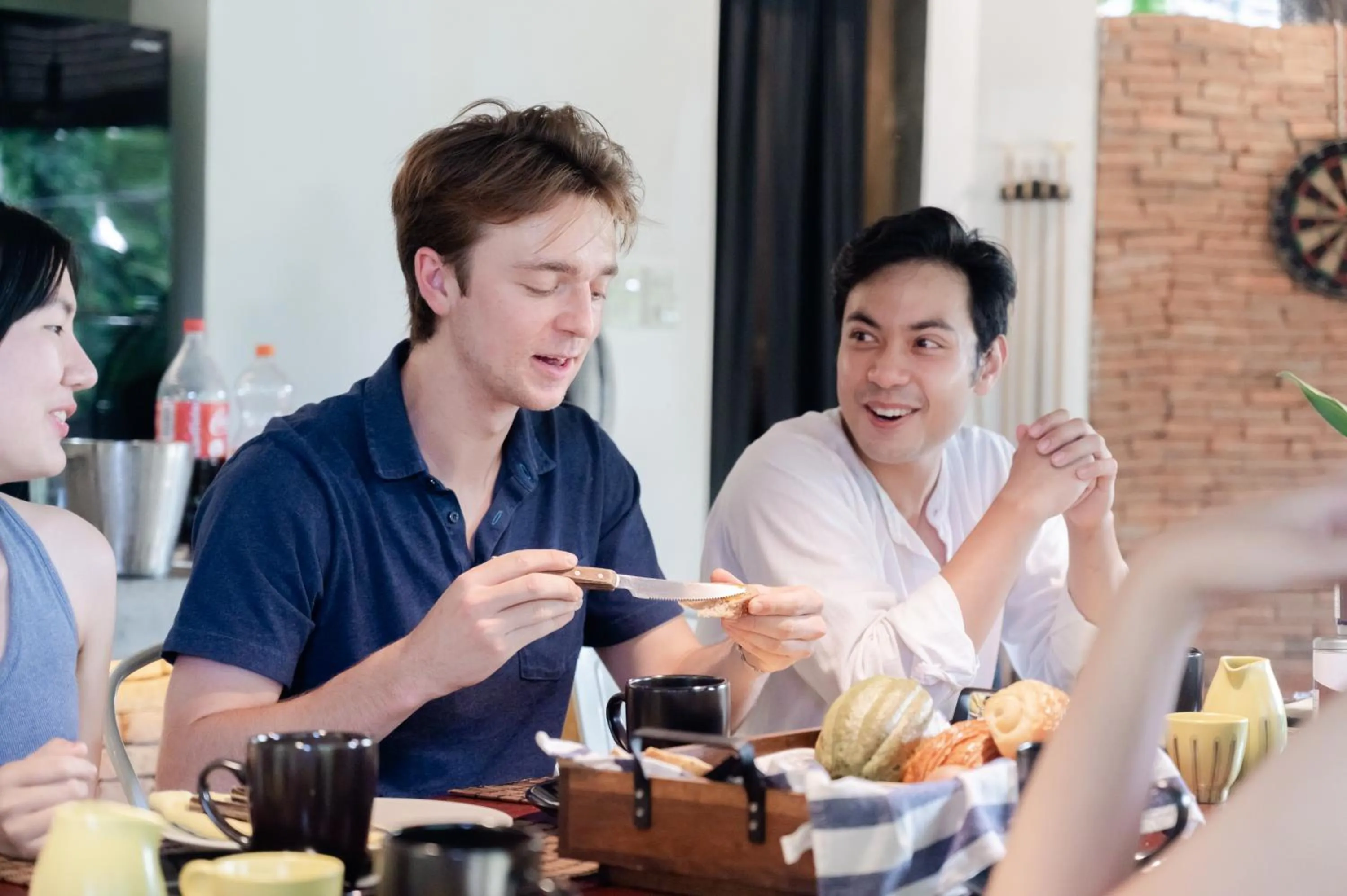 Restaurant/places to eat in Tolani Southgate Villa Chiang Mai