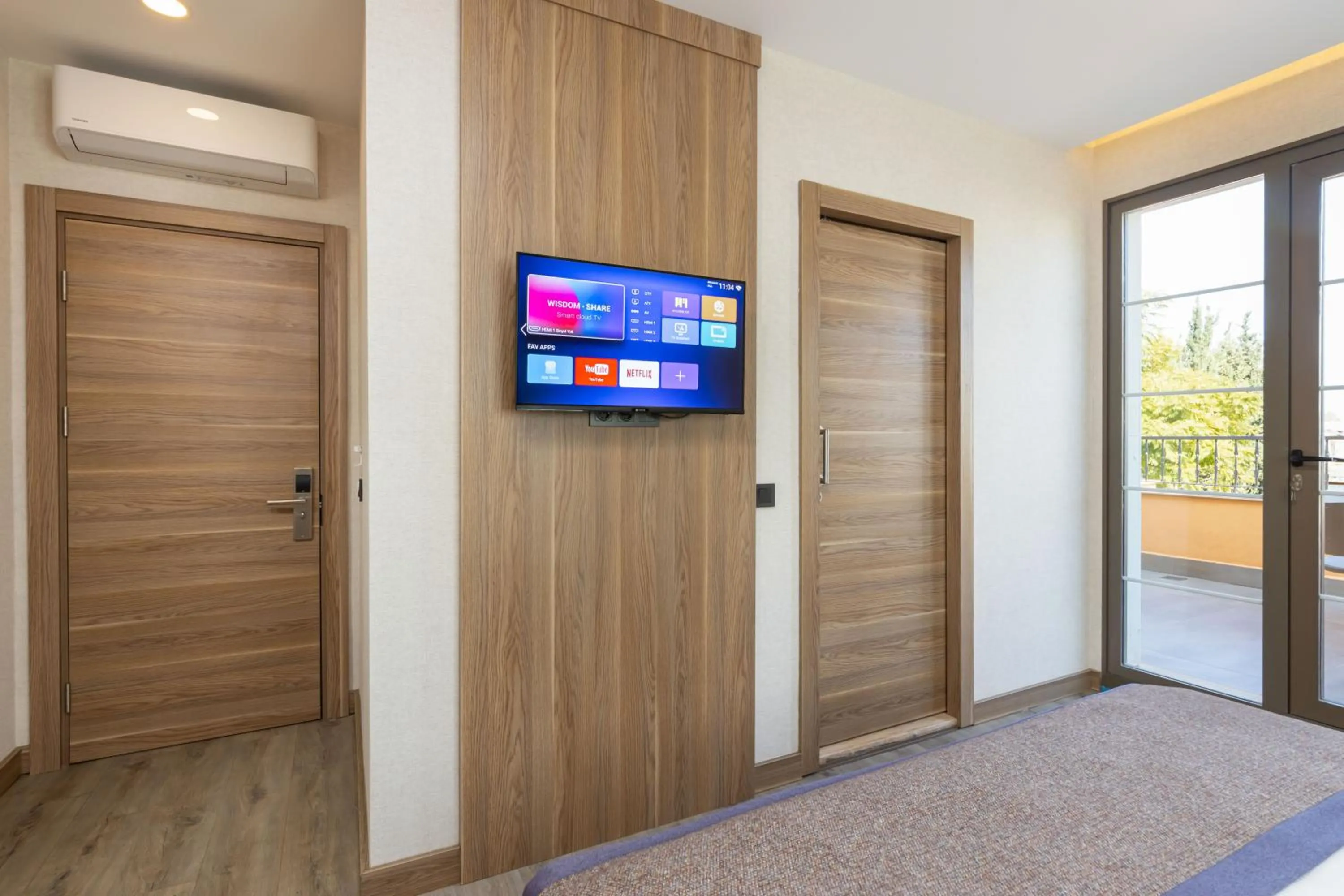 TV and multimedia, Bed in Ema Houses