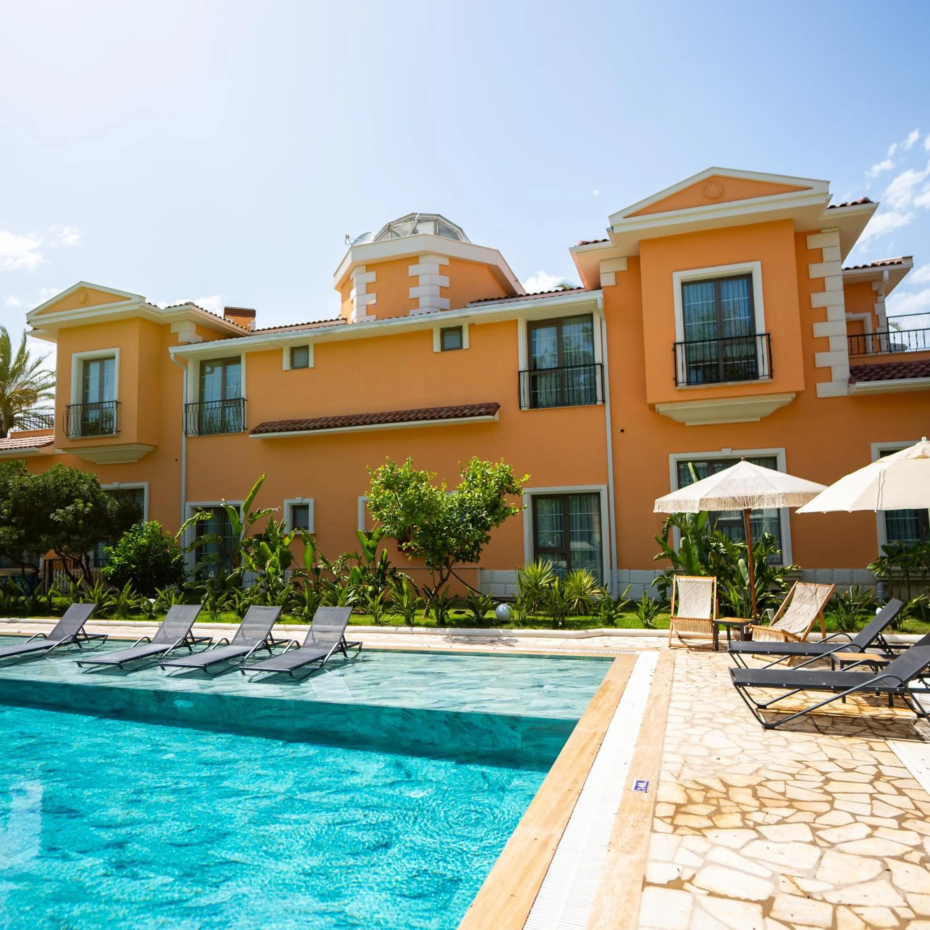 Swimming pool in Ema Houses