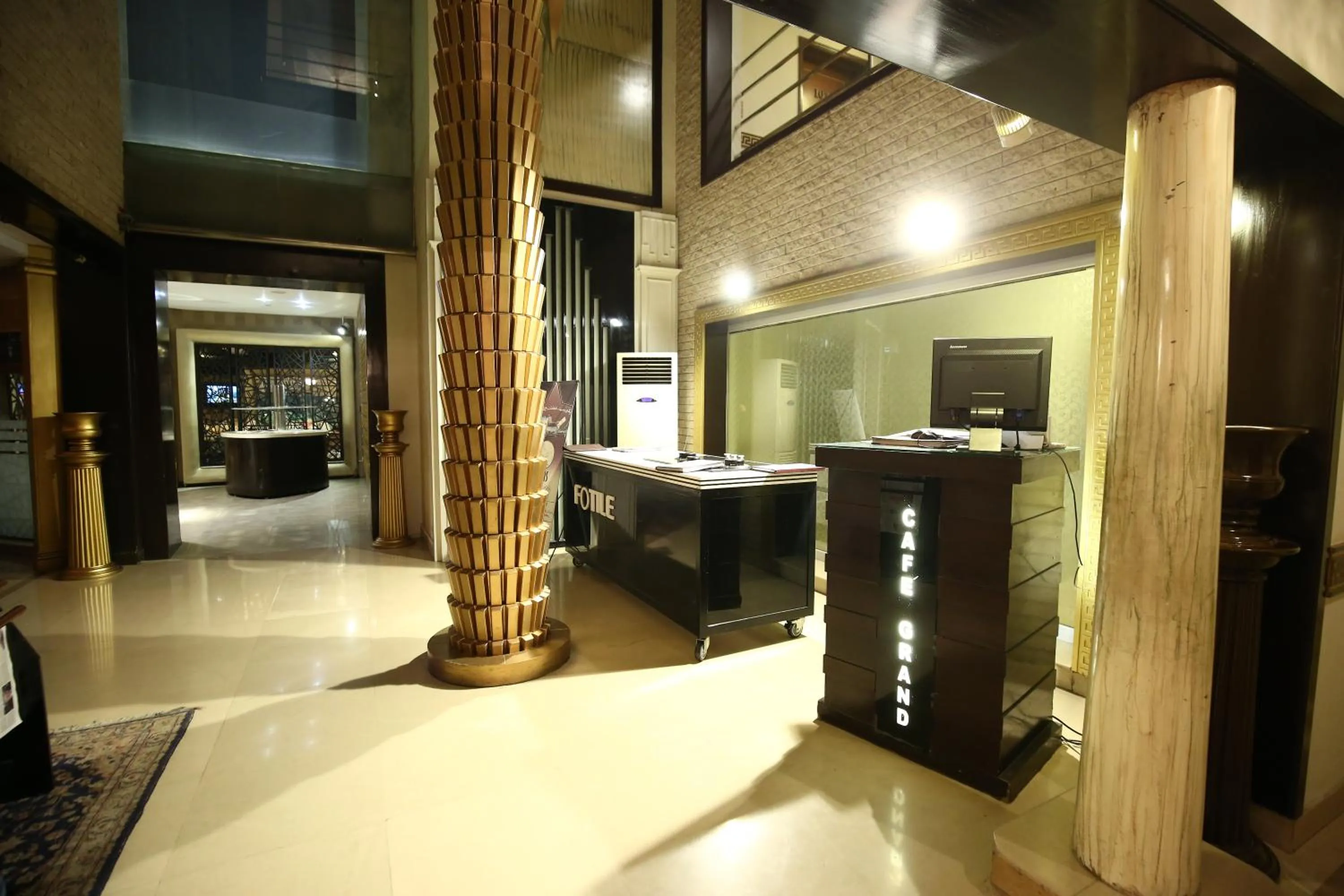 Restaurant/places to eat in Bahria Grand Hotel & Resort