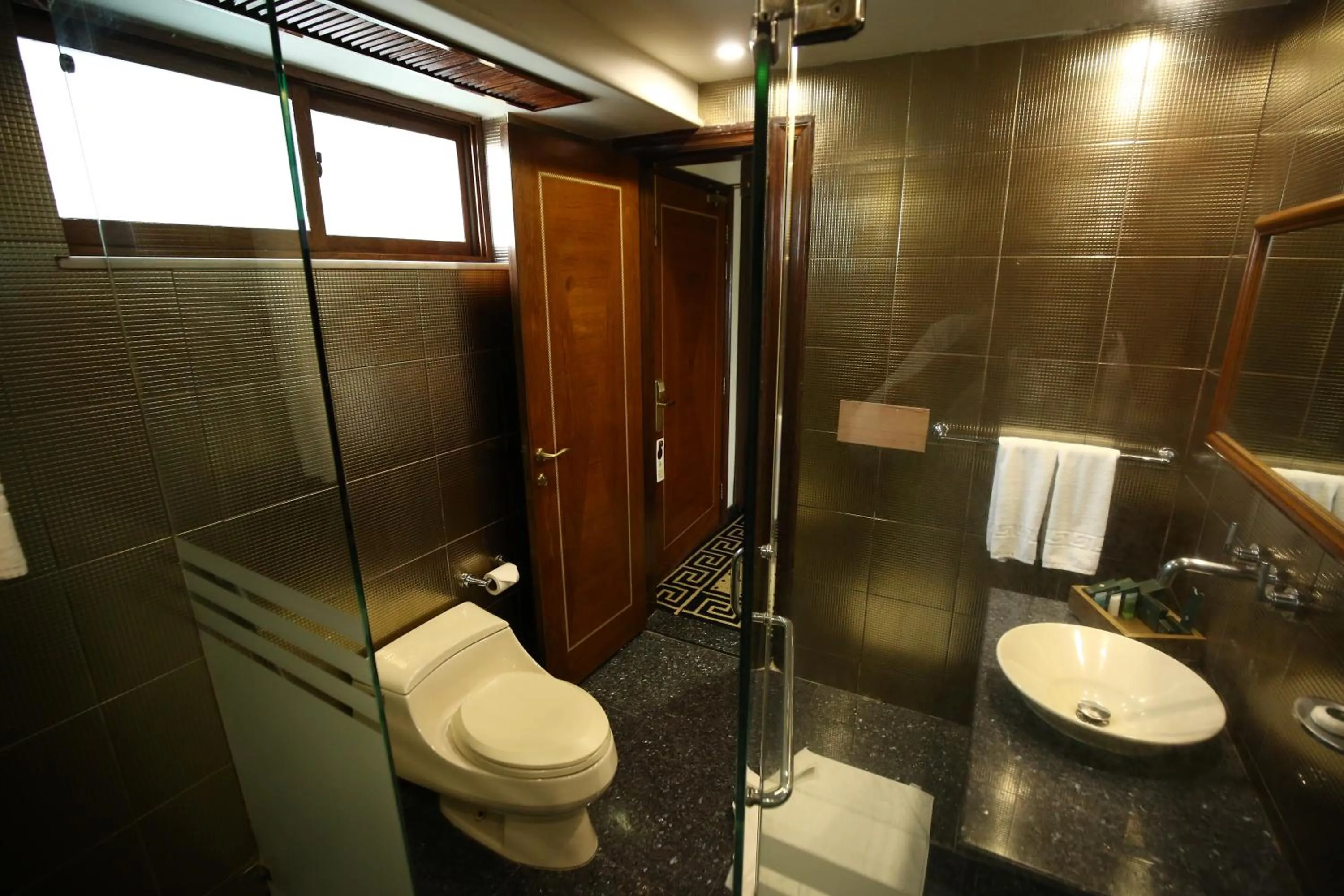 Bathroom in Bahria Grand Hotel & Resort