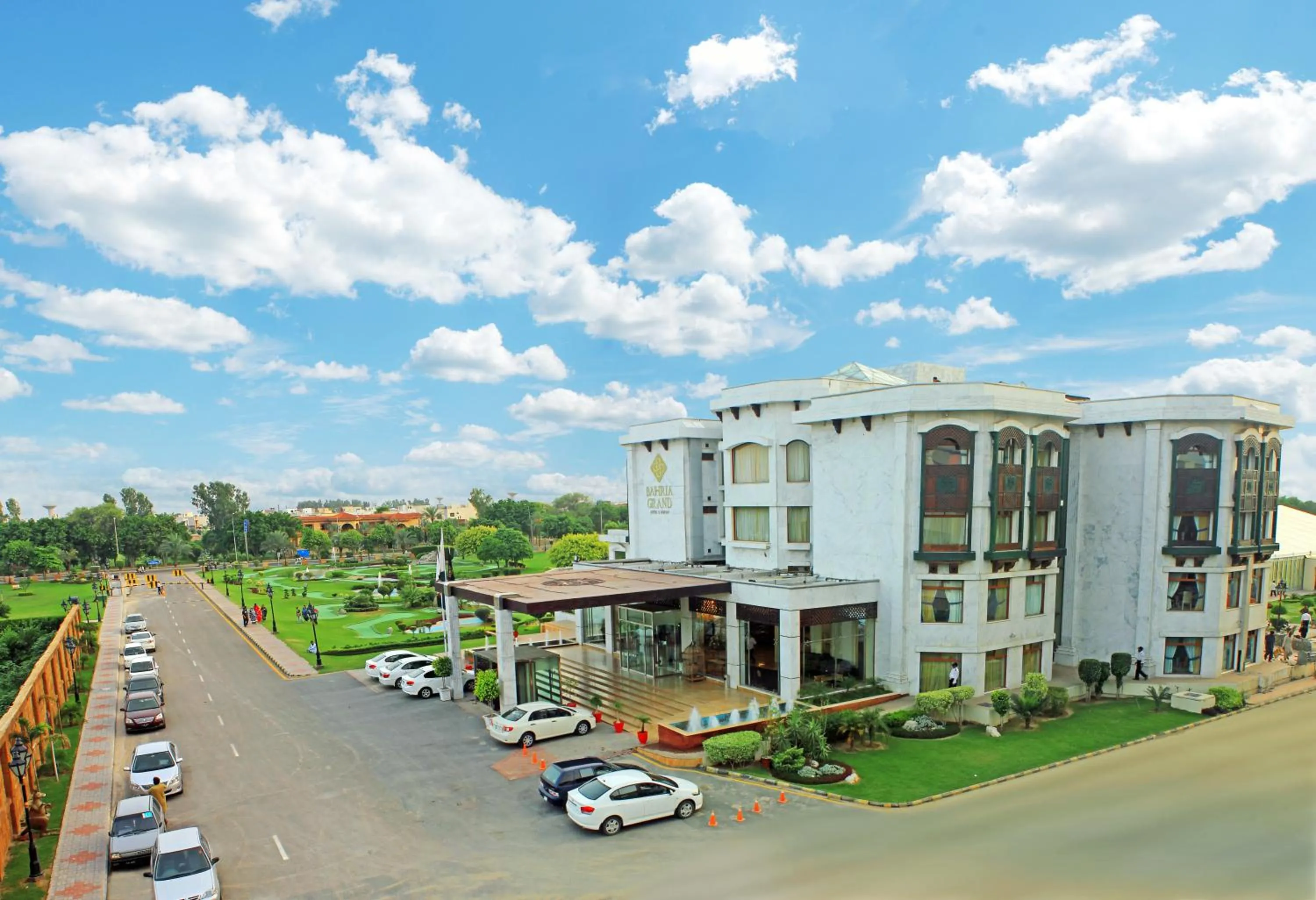 Facade/entrance in Bahria Grand Hotel & Resort