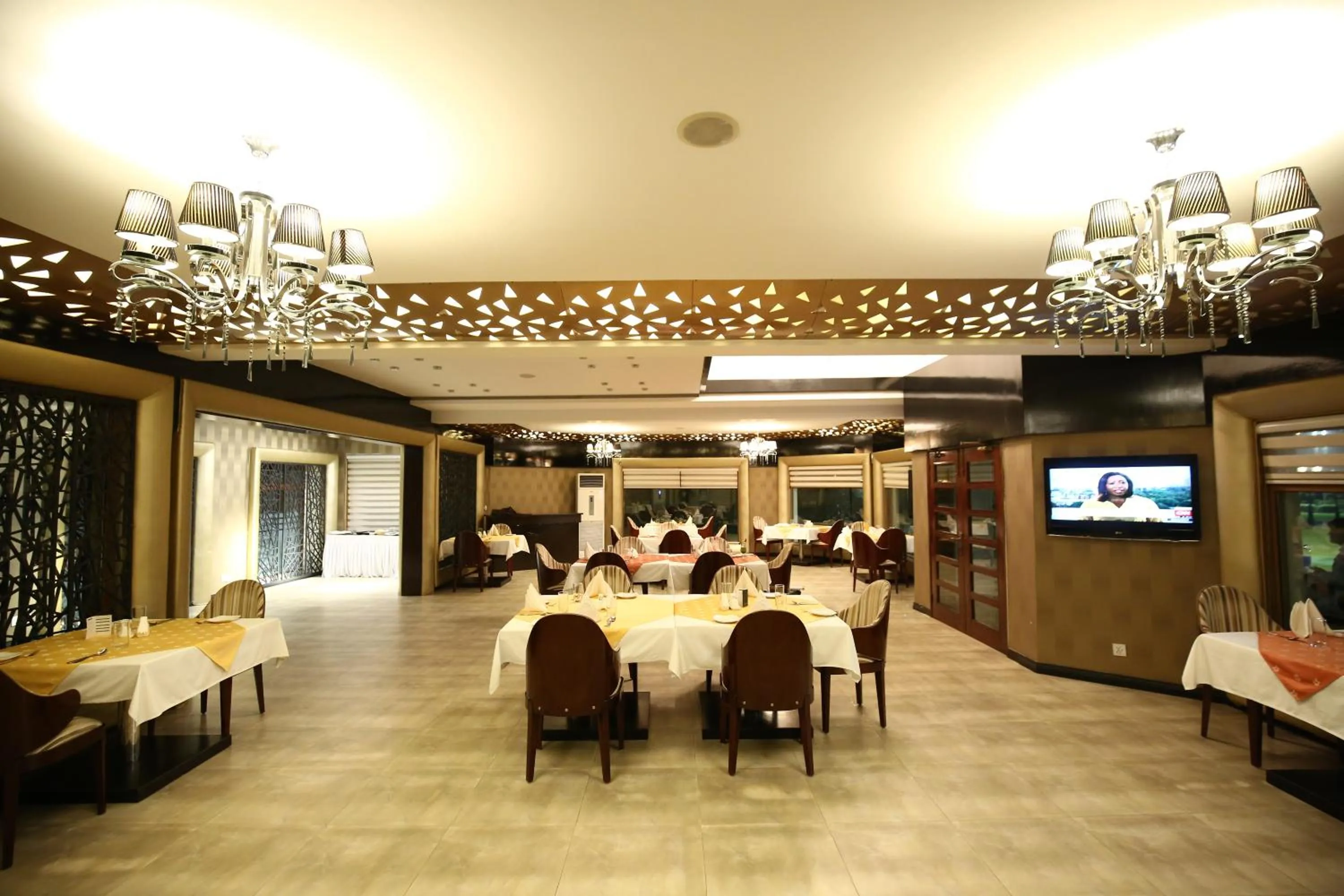 Restaurant/places to eat in Bahria Grand Hotel & Resort