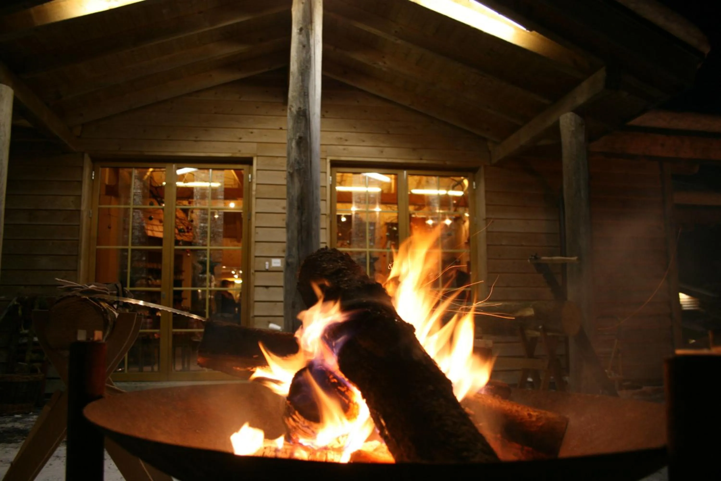 Facade/entrance in Hüttenhotel Husky Lodge