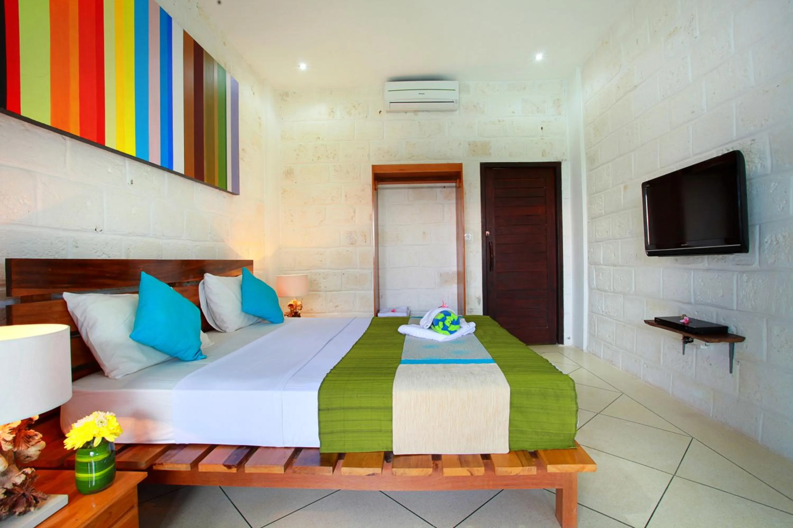 Photo of the whole room, Bed in Hill Dance Bali American Hotel