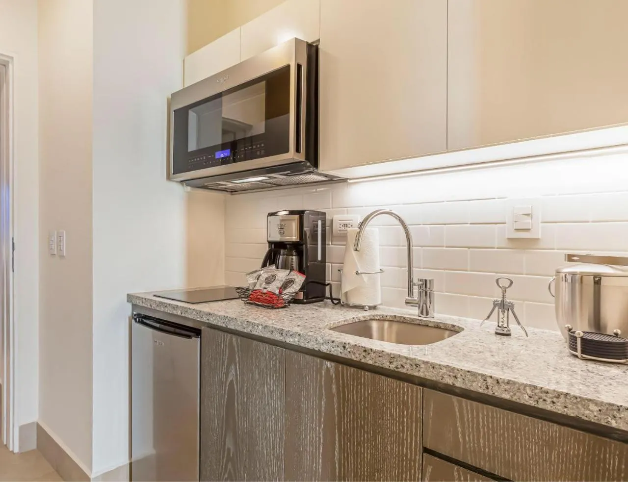 Kitchen or kitchenette in Voyage Vacation Club