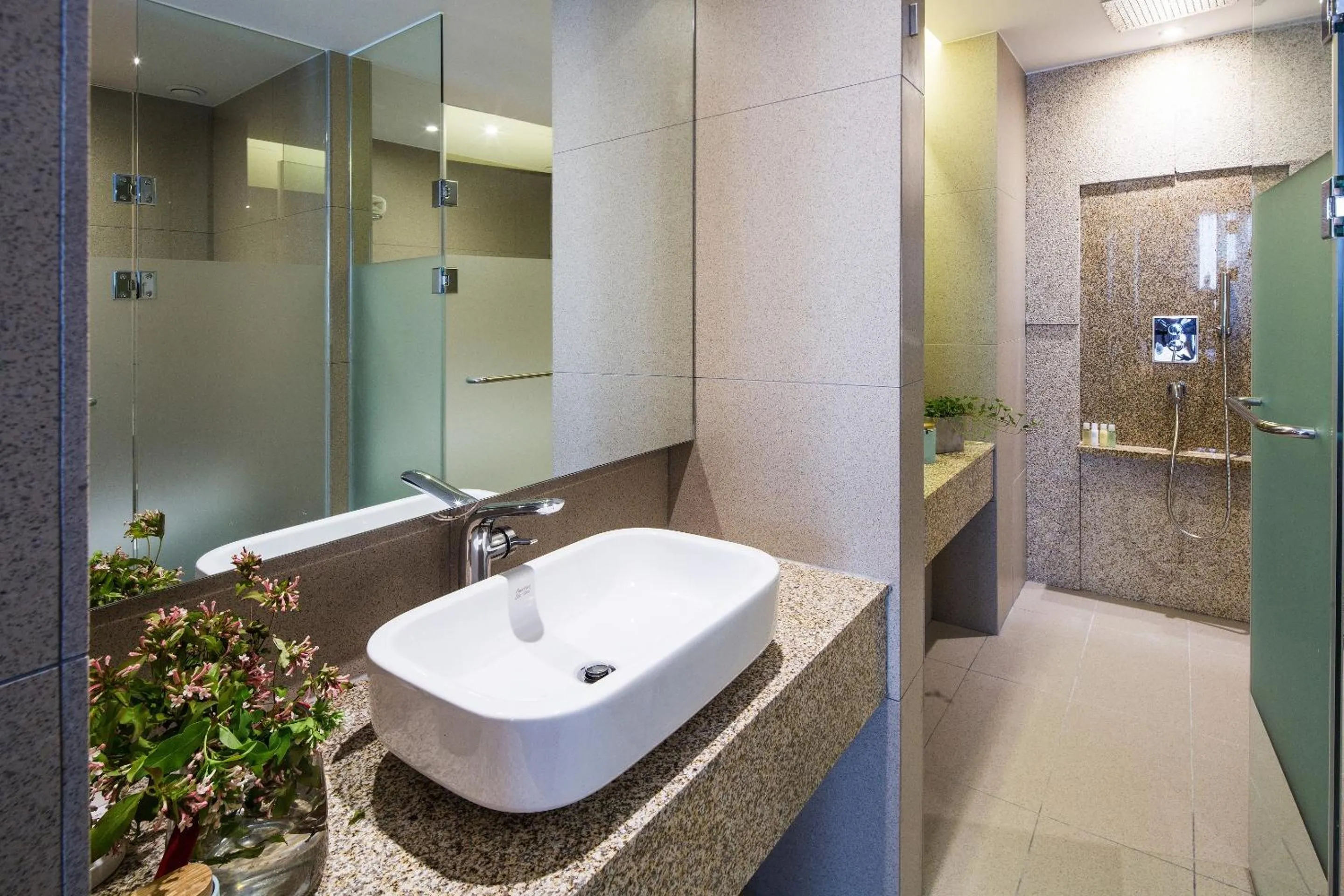 Shower in Hotel Denim Seoul