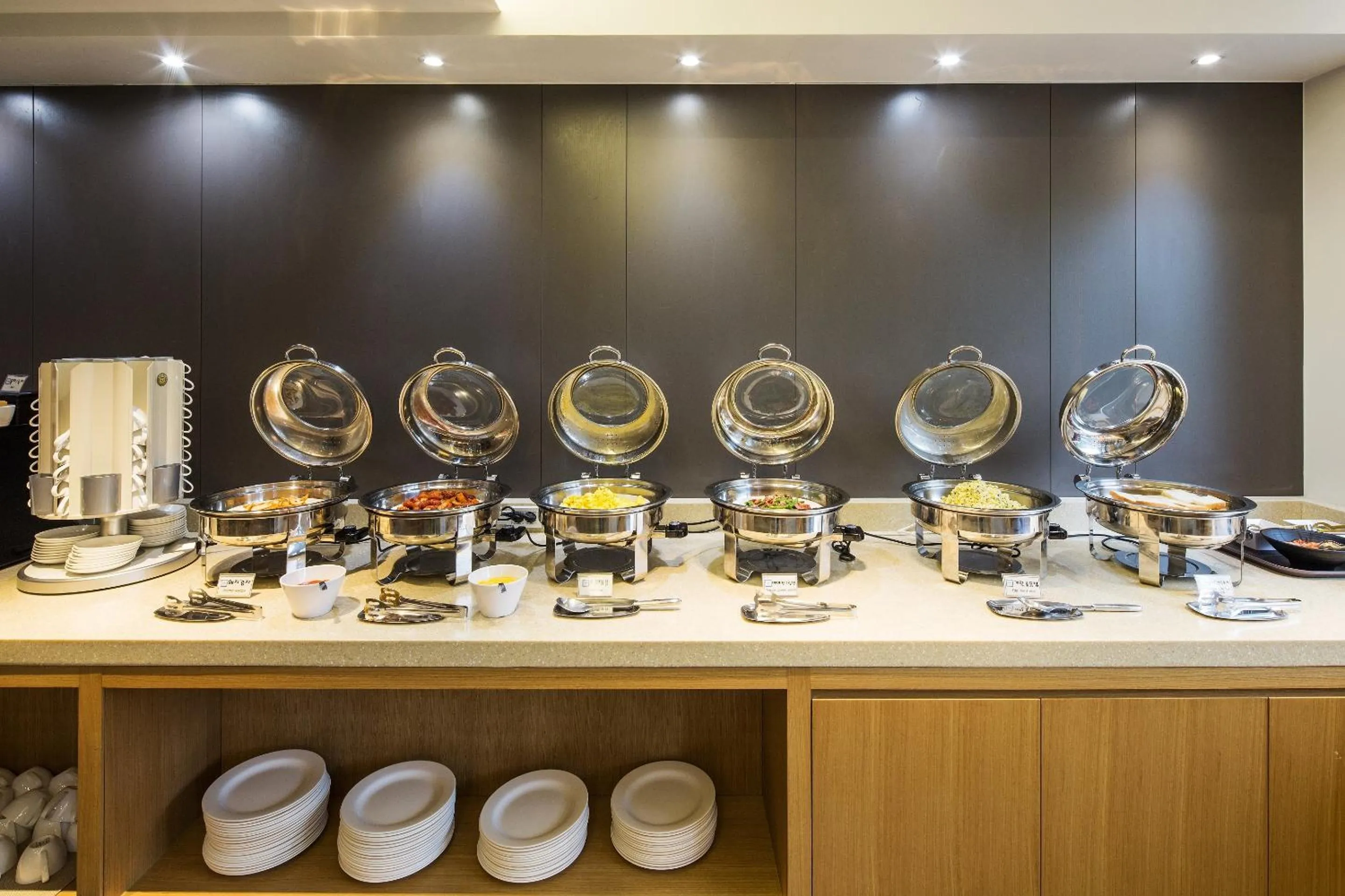 Buffet breakfast in Hotel Denim Seoul