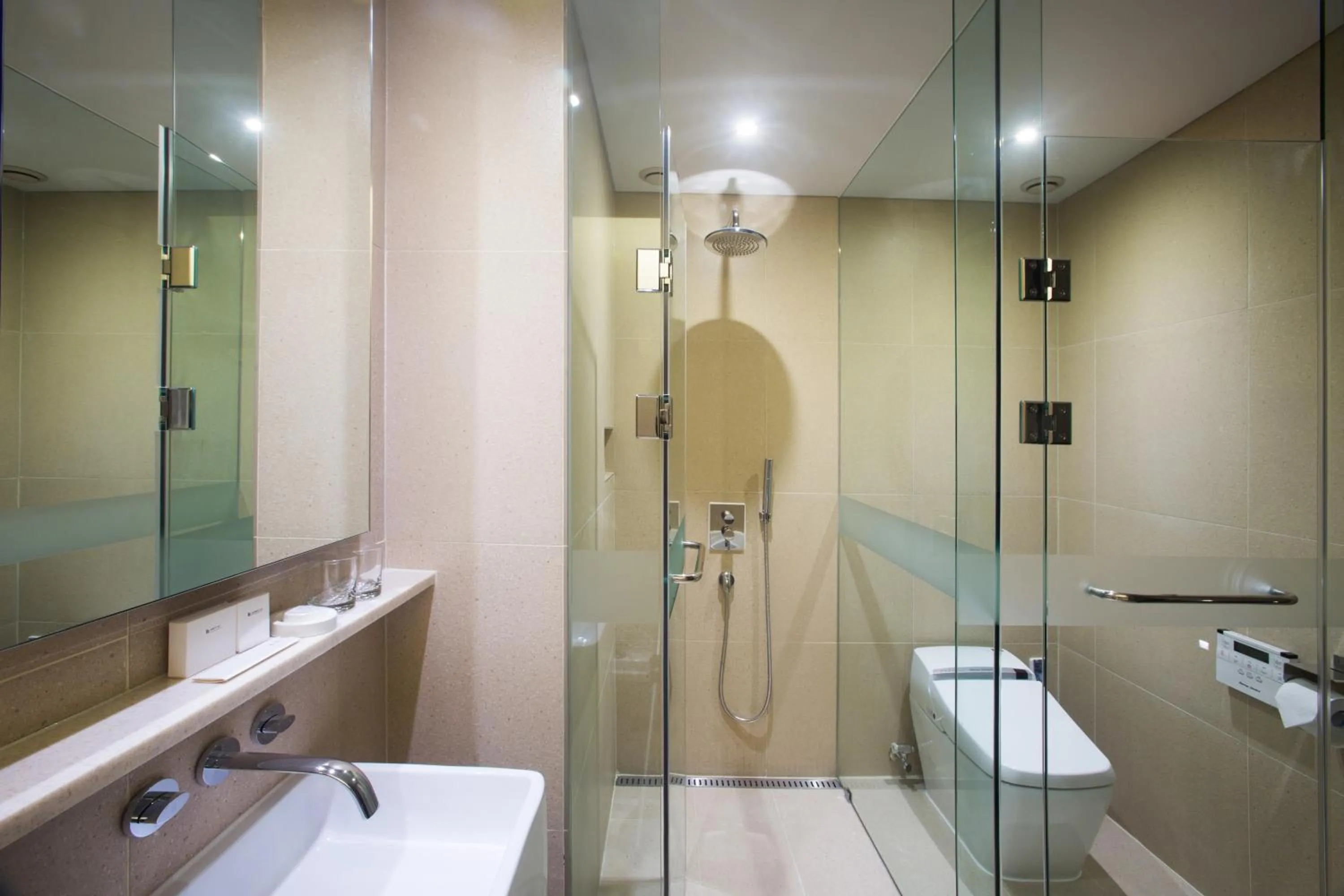 Toilet in Hotel Denim Seoul