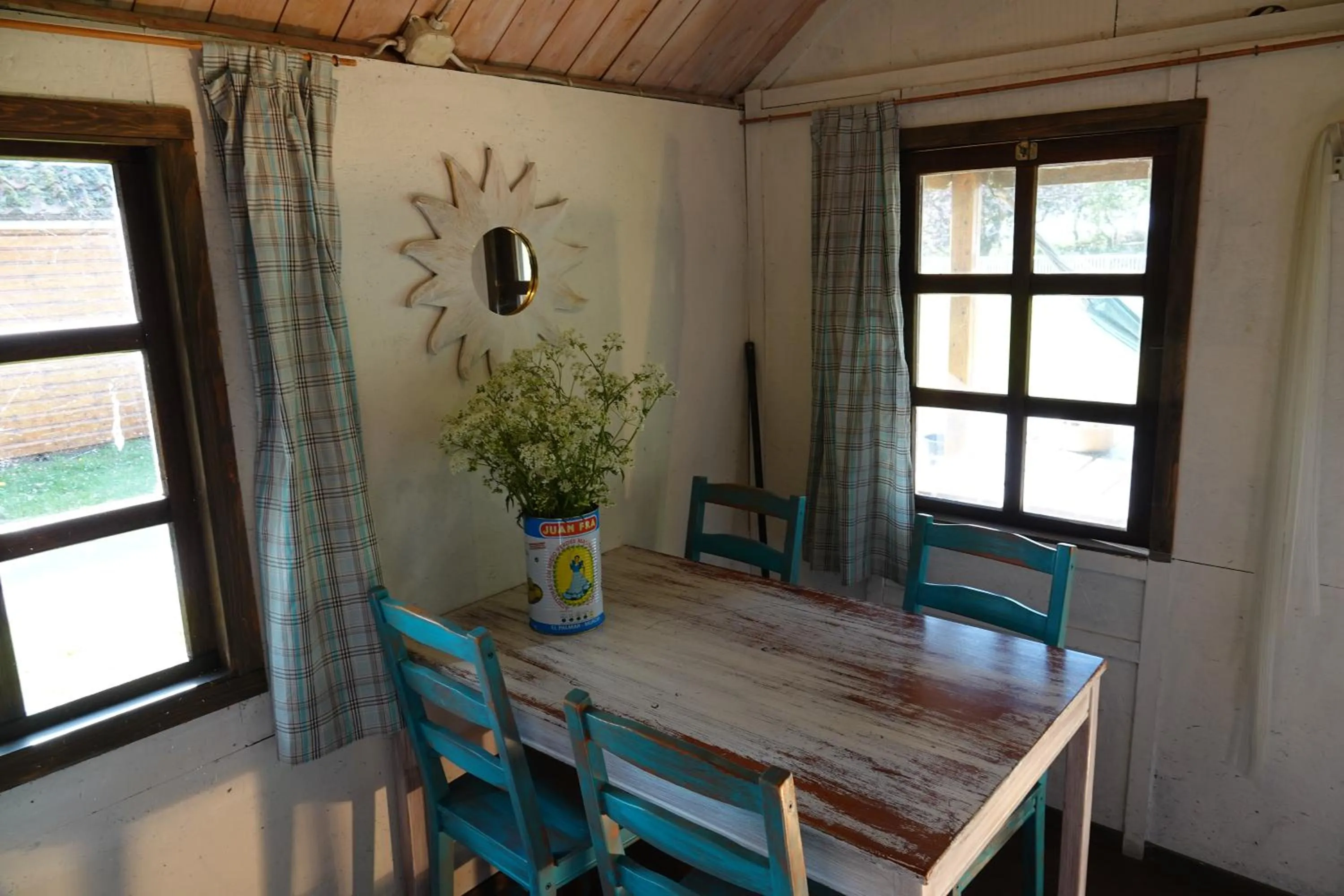 Dining area in B&B Welgelegen