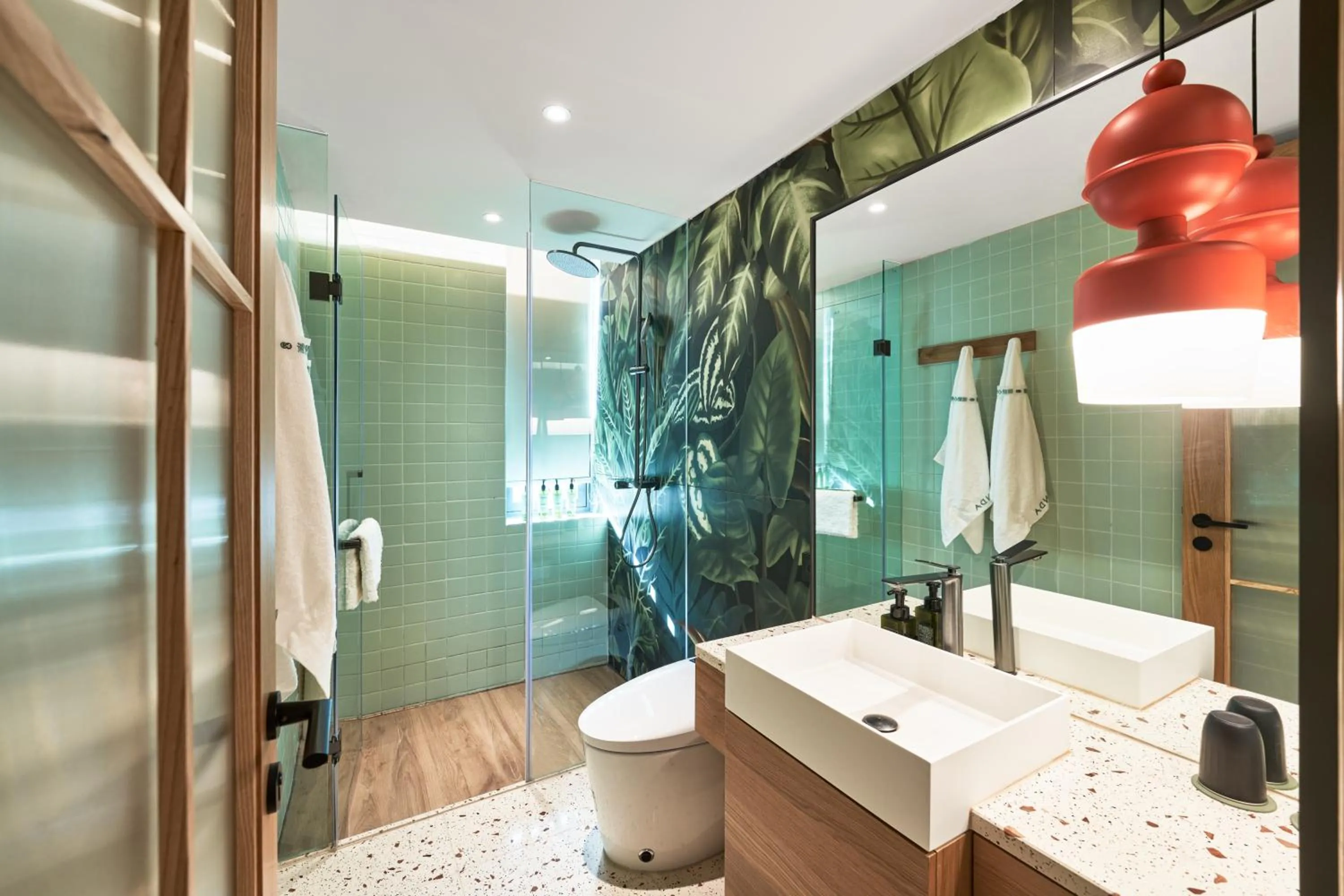 Shower in Panda Hotel
