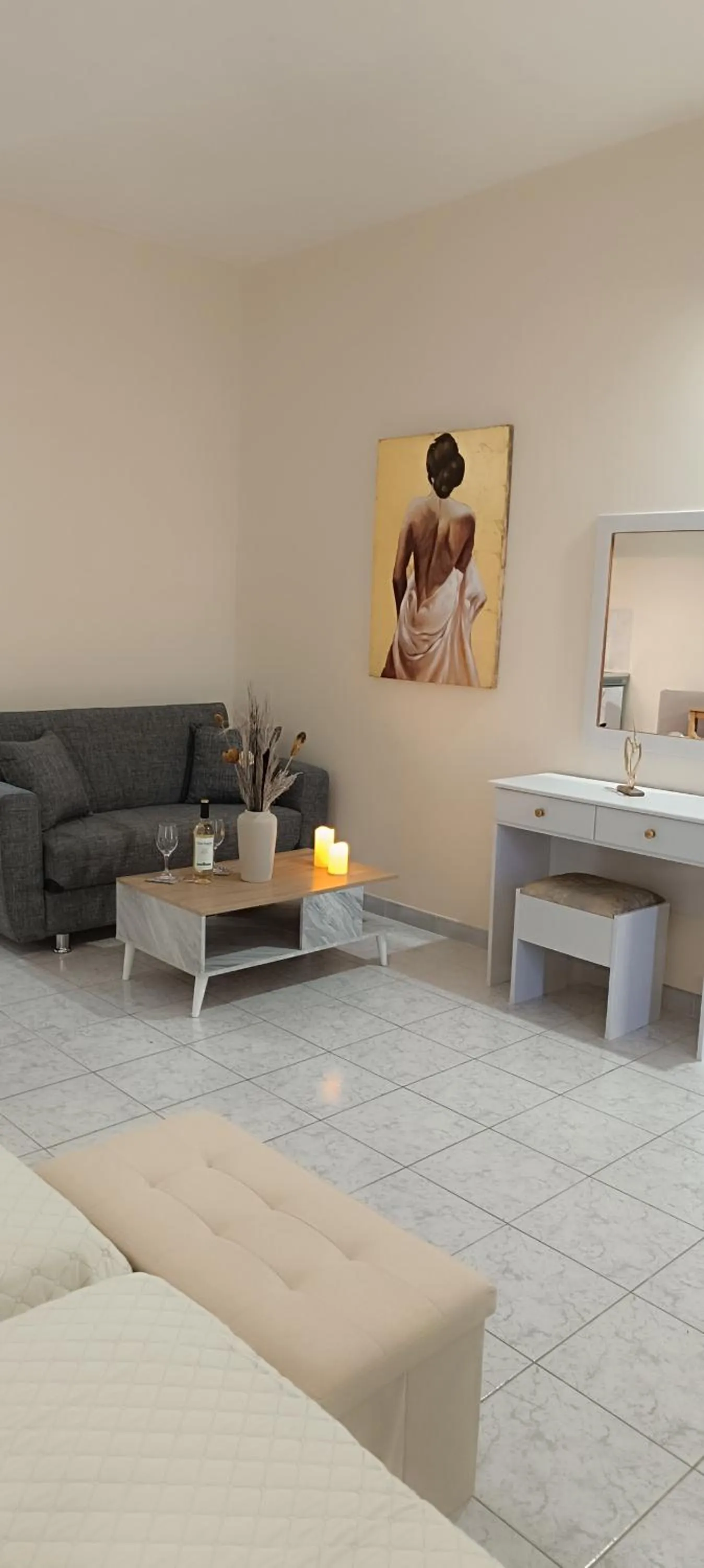 Decorative detail in Pyrgos Hotel Apartments