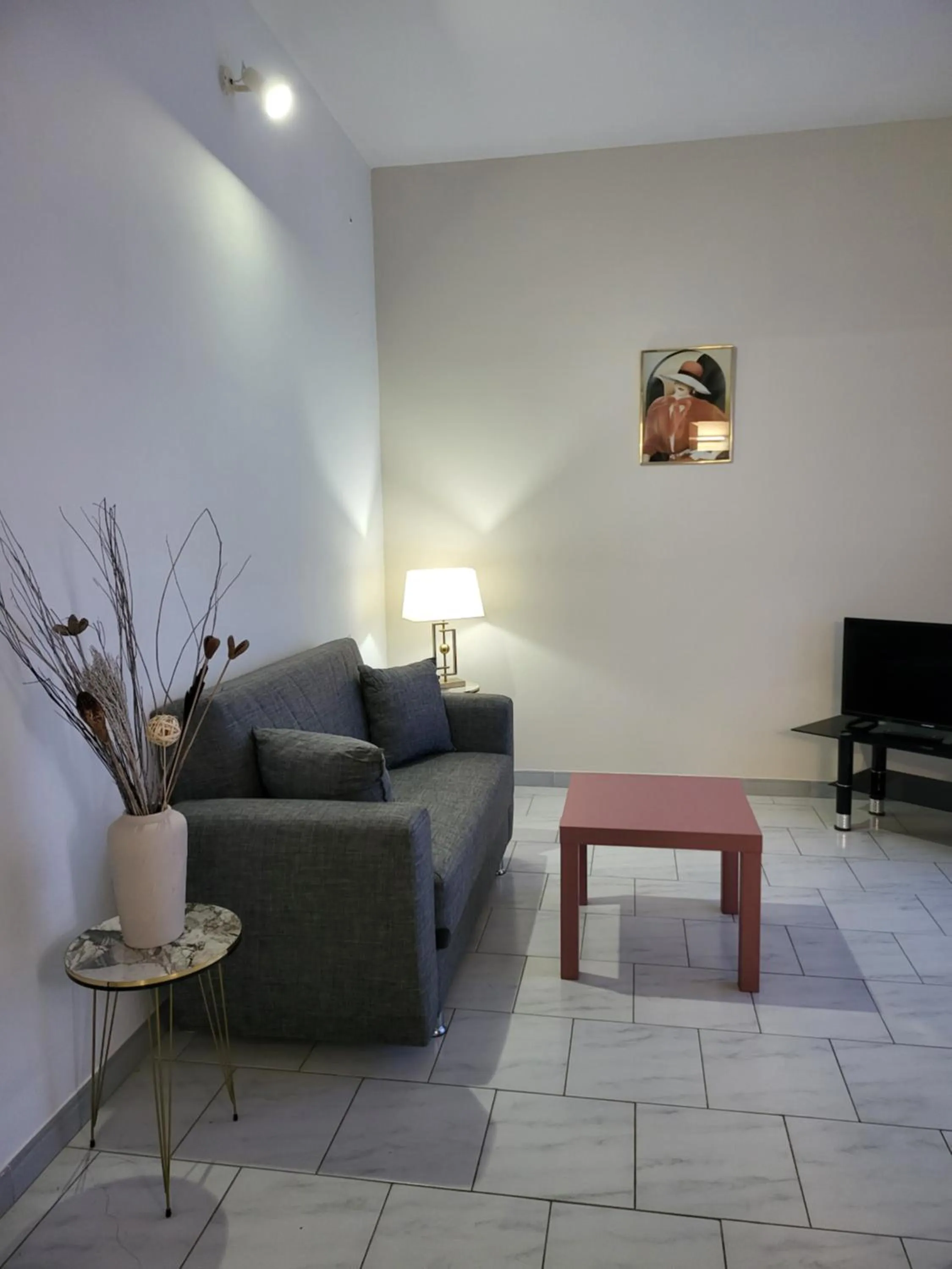 TV and multimedia in Pyrgos Hotel Apartments