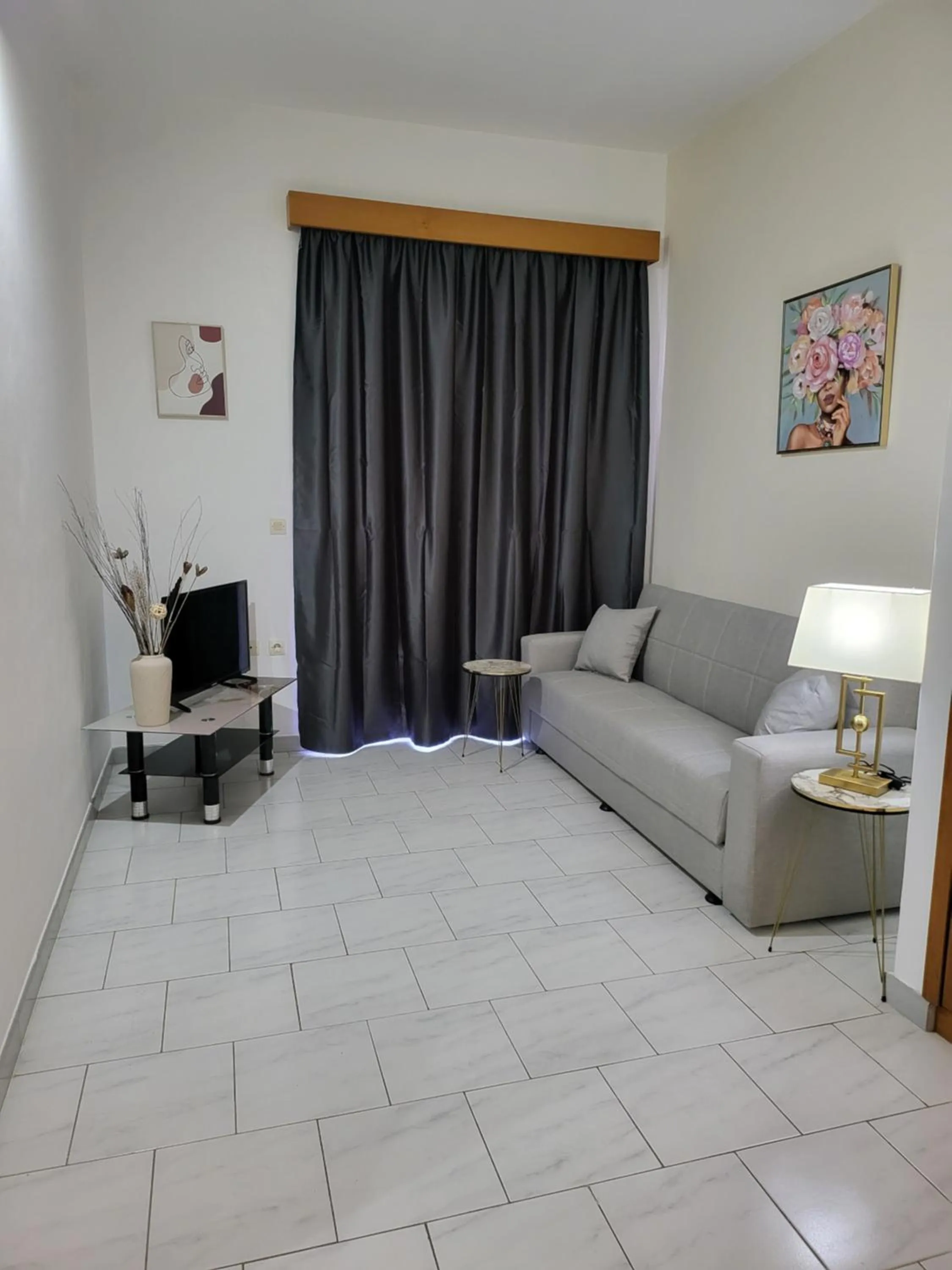 TV and multimedia in Pyrgos Hotel Apartments