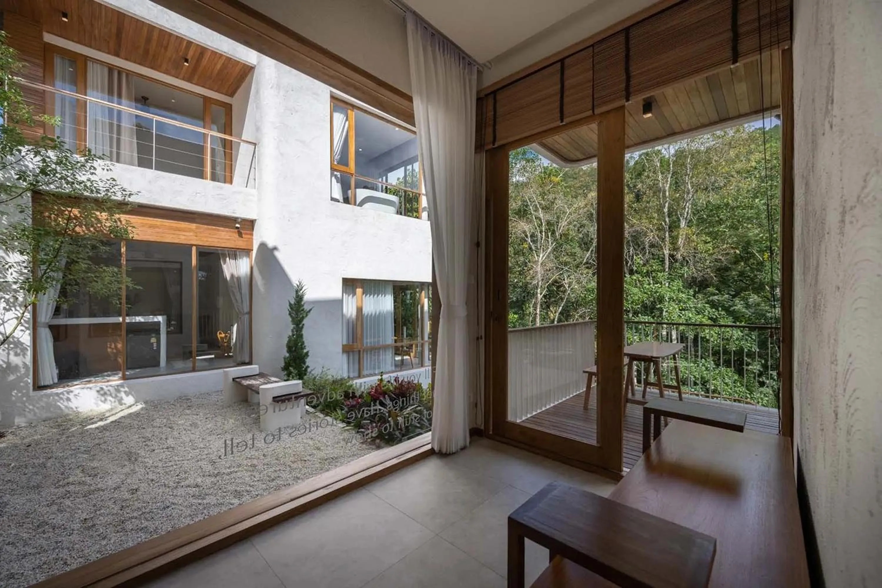 Property building in Taryn Tara Cafe and Stay