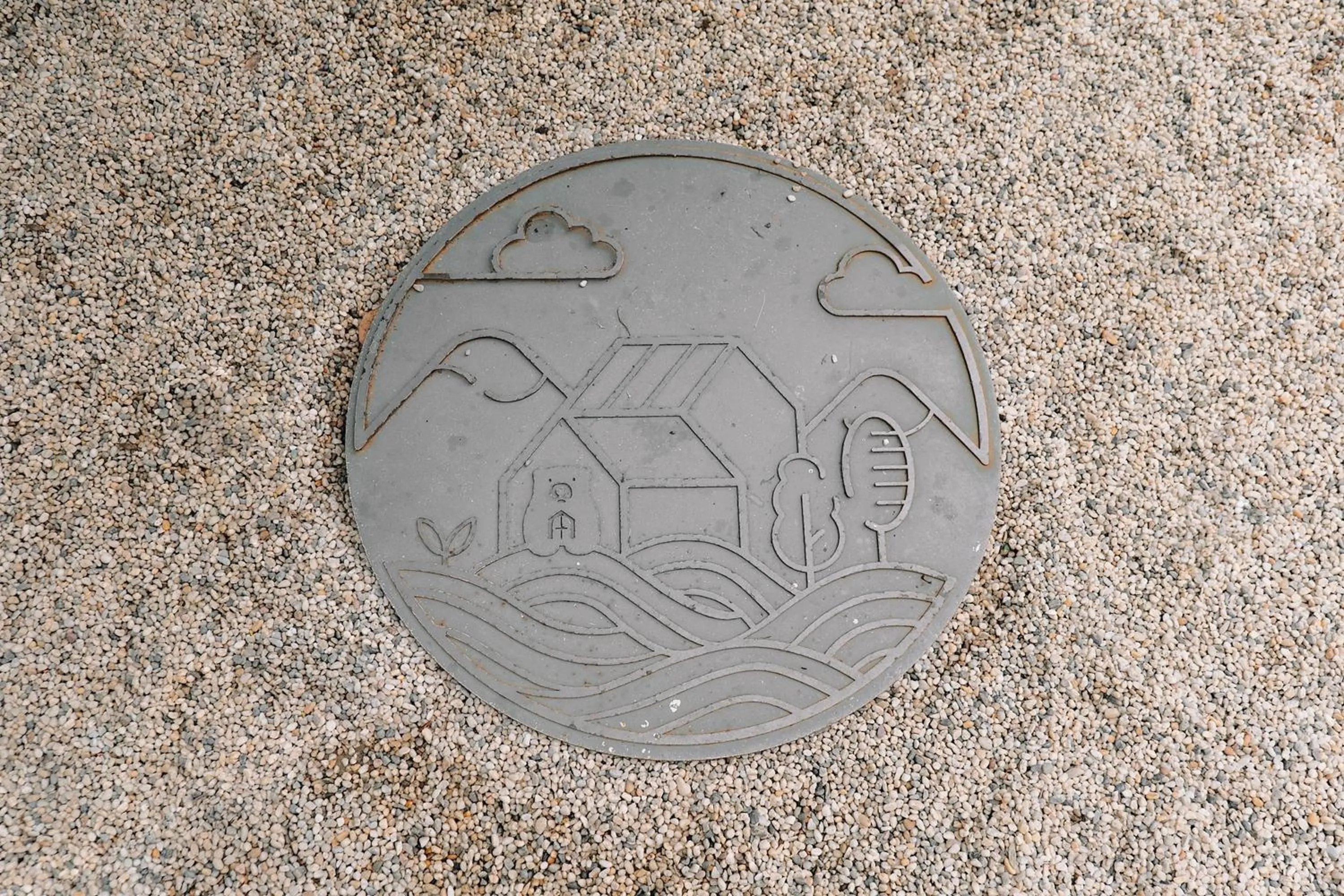 Property building in Taryn Tara Cafe and Stay