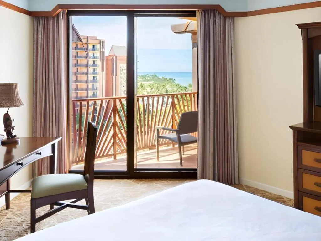 Bed in Aulani, A Disney Resort And Spa
