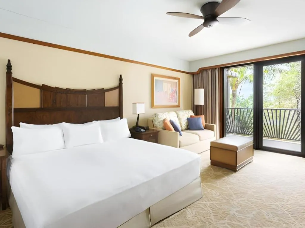 Bed in Aulani, A Disney Resort And Spa