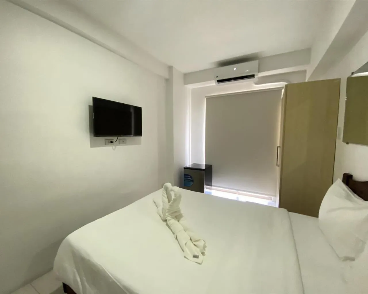 Bedroom, Bed in Dian SUITES 1