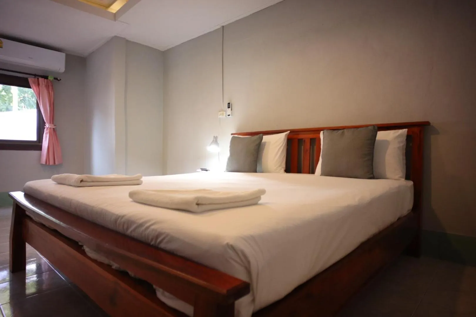 Bed in Marina hut guest house