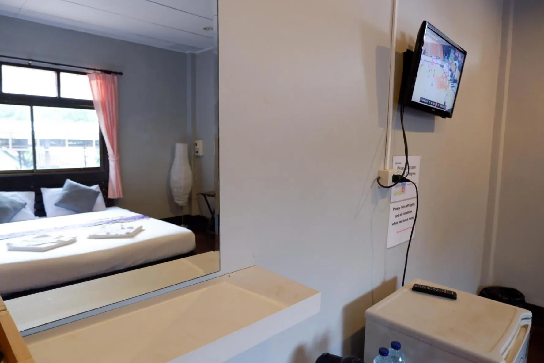 Bed in Marina hut guest house