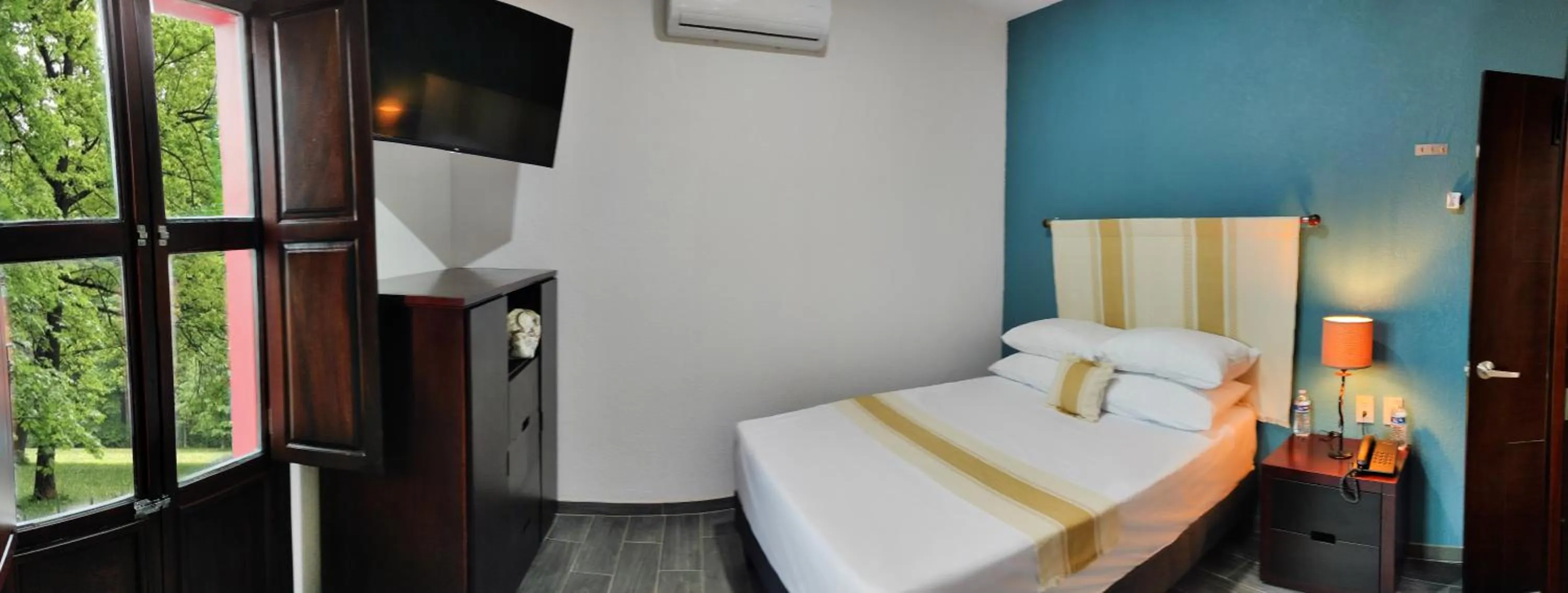 Bed in Nueve Agaves Hotel