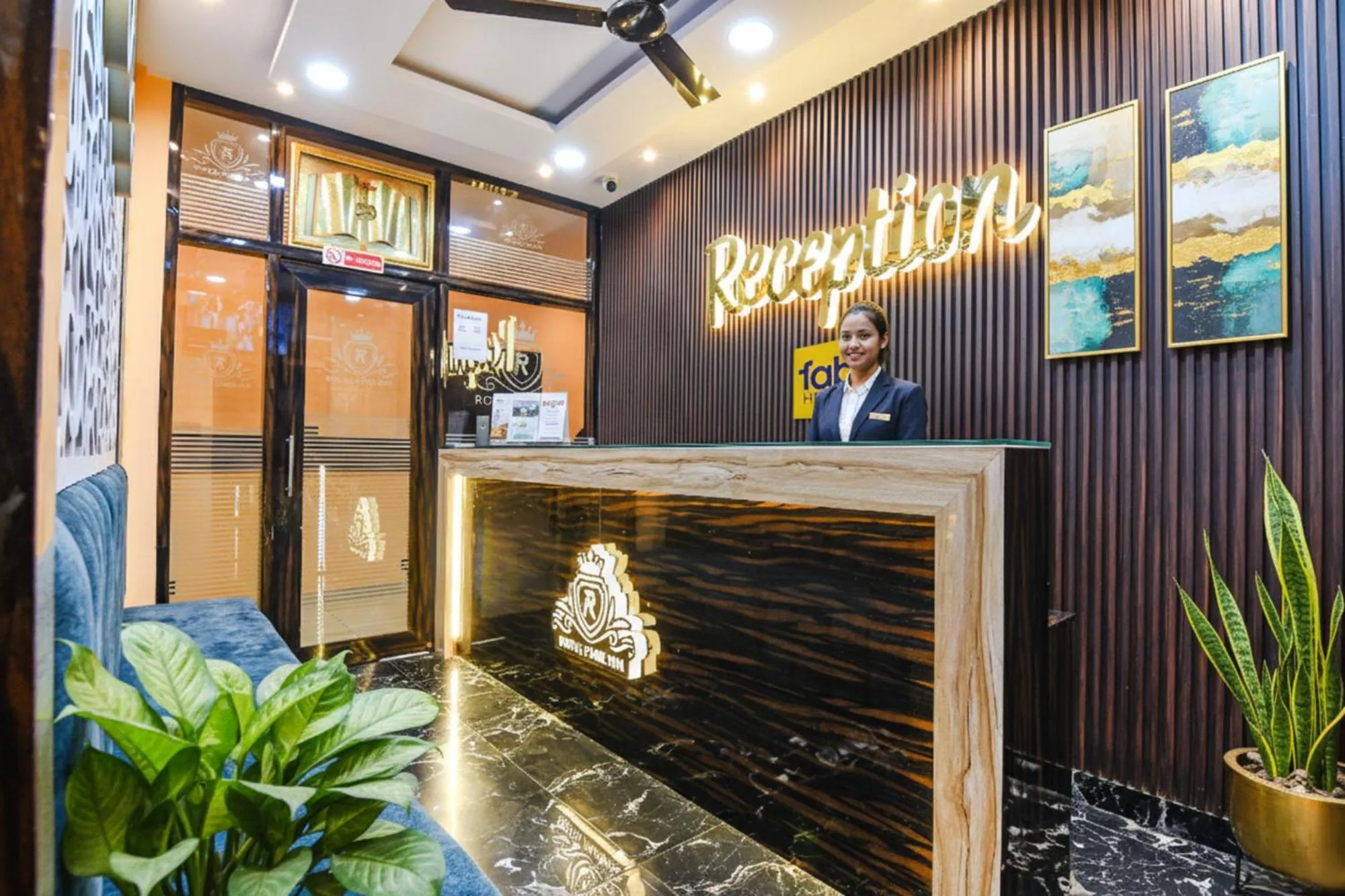 Lobby or reception in FabHotel Royal Park Inn - Nr Eden Garden Stadium