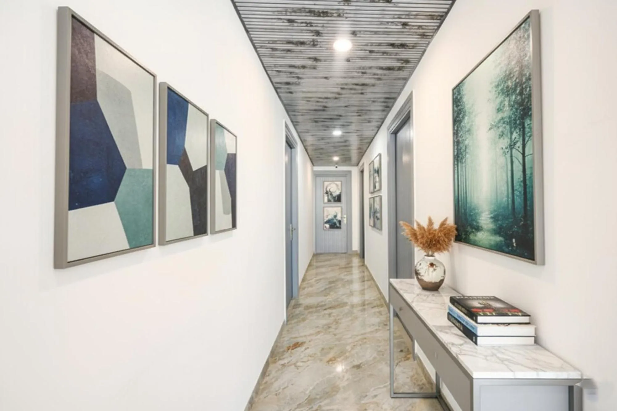 Lobby or reception in FabHotel The Premium Villa