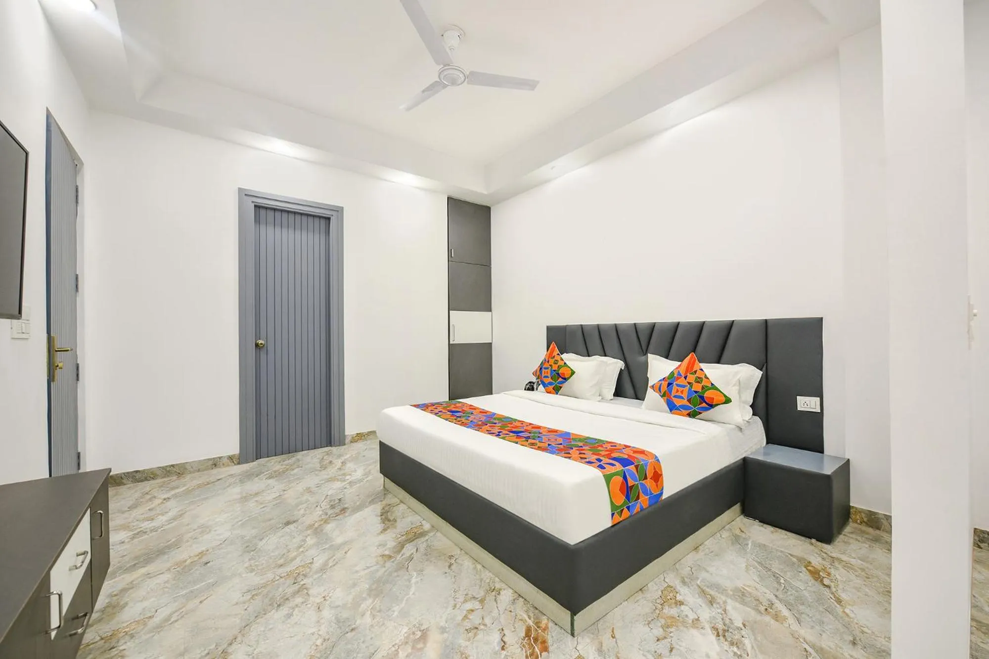 Bed in FabHotel The Premium Villa