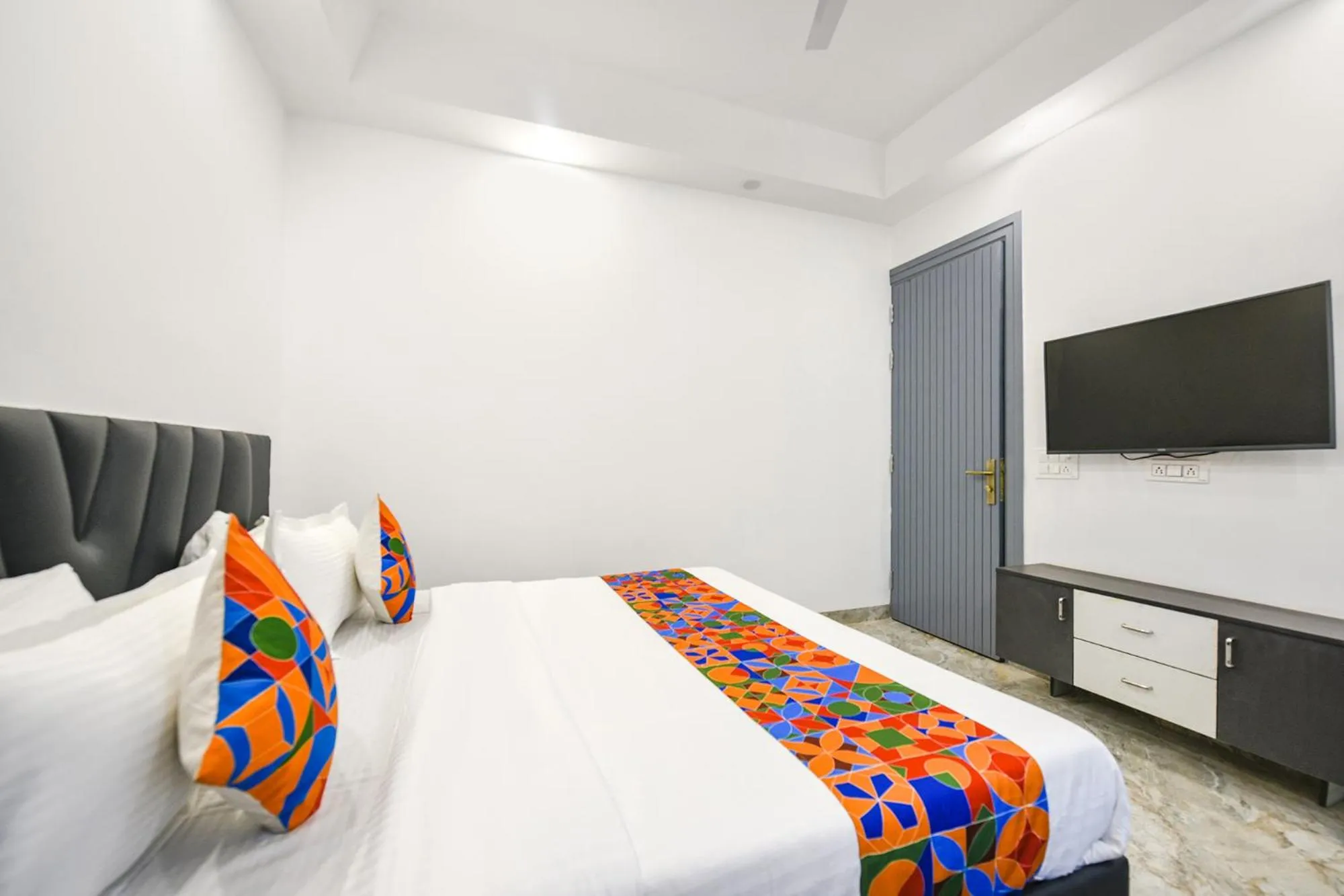 Bed in FabHotel The Premium Villa