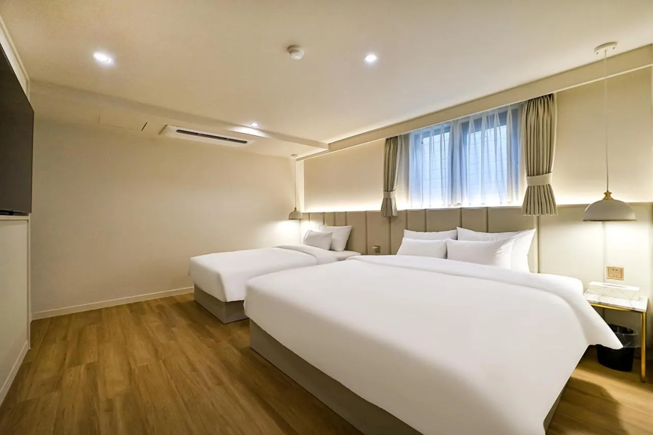 Bedroom, Bed in Denbasta Hotel Daeyeon